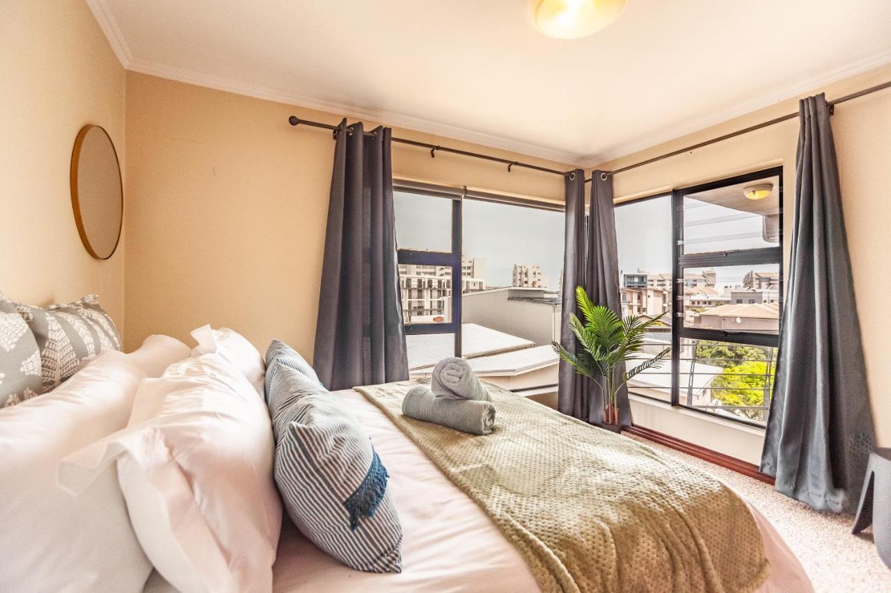 Beachfront 3rd Floor 2 Bedroom W Communal Swimming Pool- B16 Blouberg Apartamento