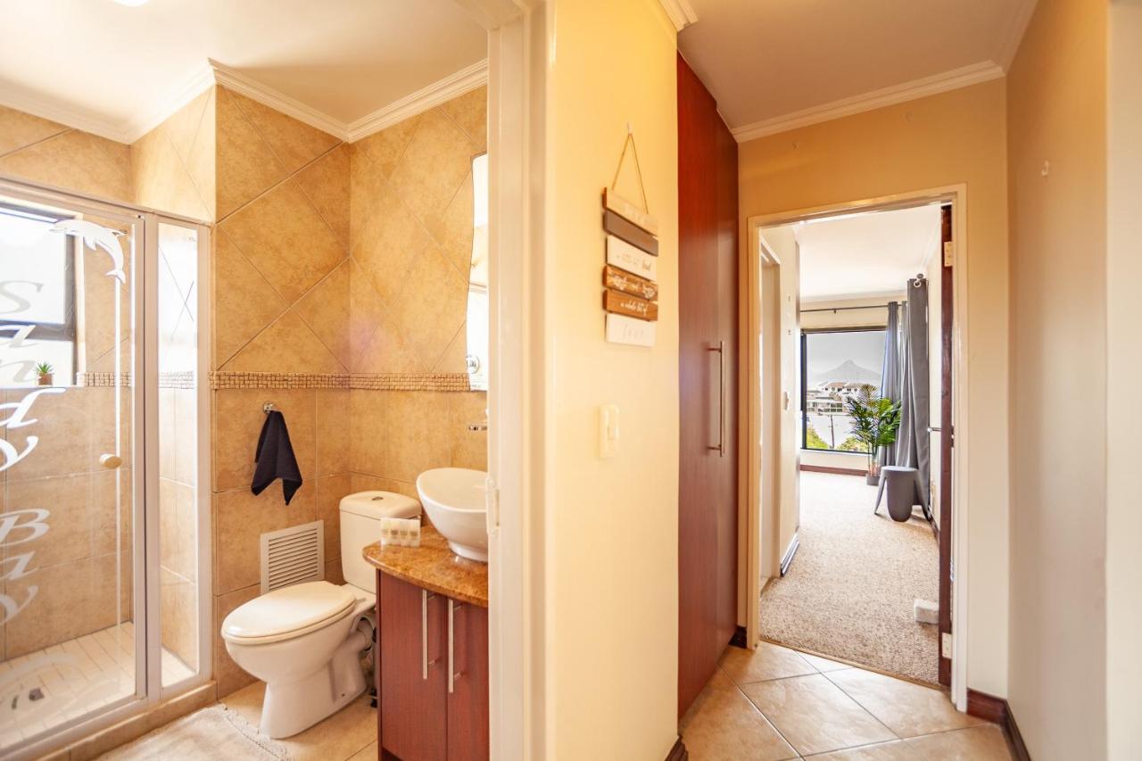 Beachfront 3rd Floor 2 Bedroom W Communal Swimming Pool- B16 Blouberg Apartamento