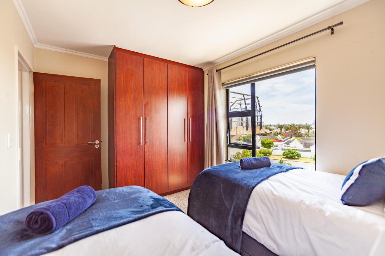 Apartamento Beachfront 3rd Floor 2 Bedroom W Communal Swimming Pool- B16 Blouberg Cidade Do Cabo