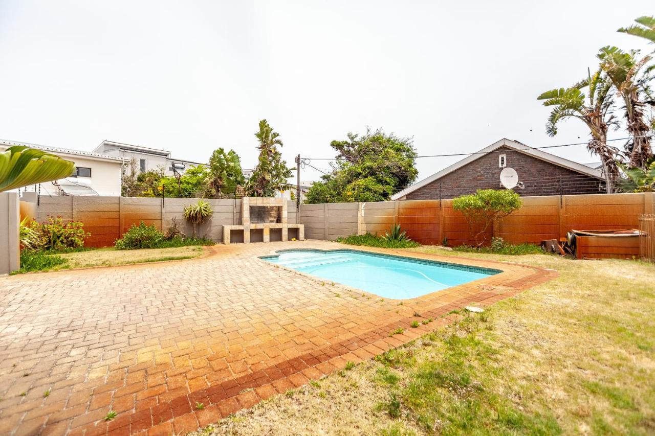 Apartamento Beachfront 3rd Floor 2 Bedroom W Communal Swimming Pool- B16 Blouberg *