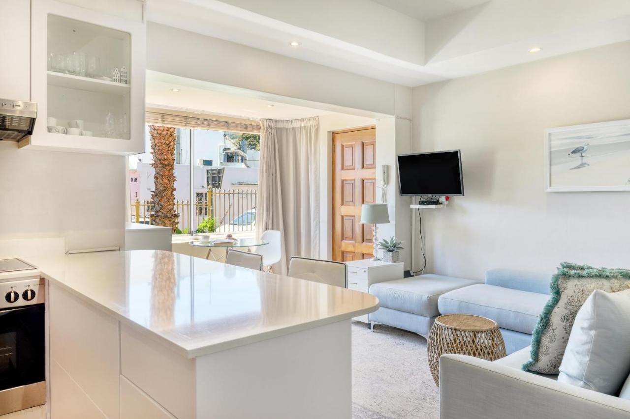 Palm - 100m From Camps Bay Apartment *