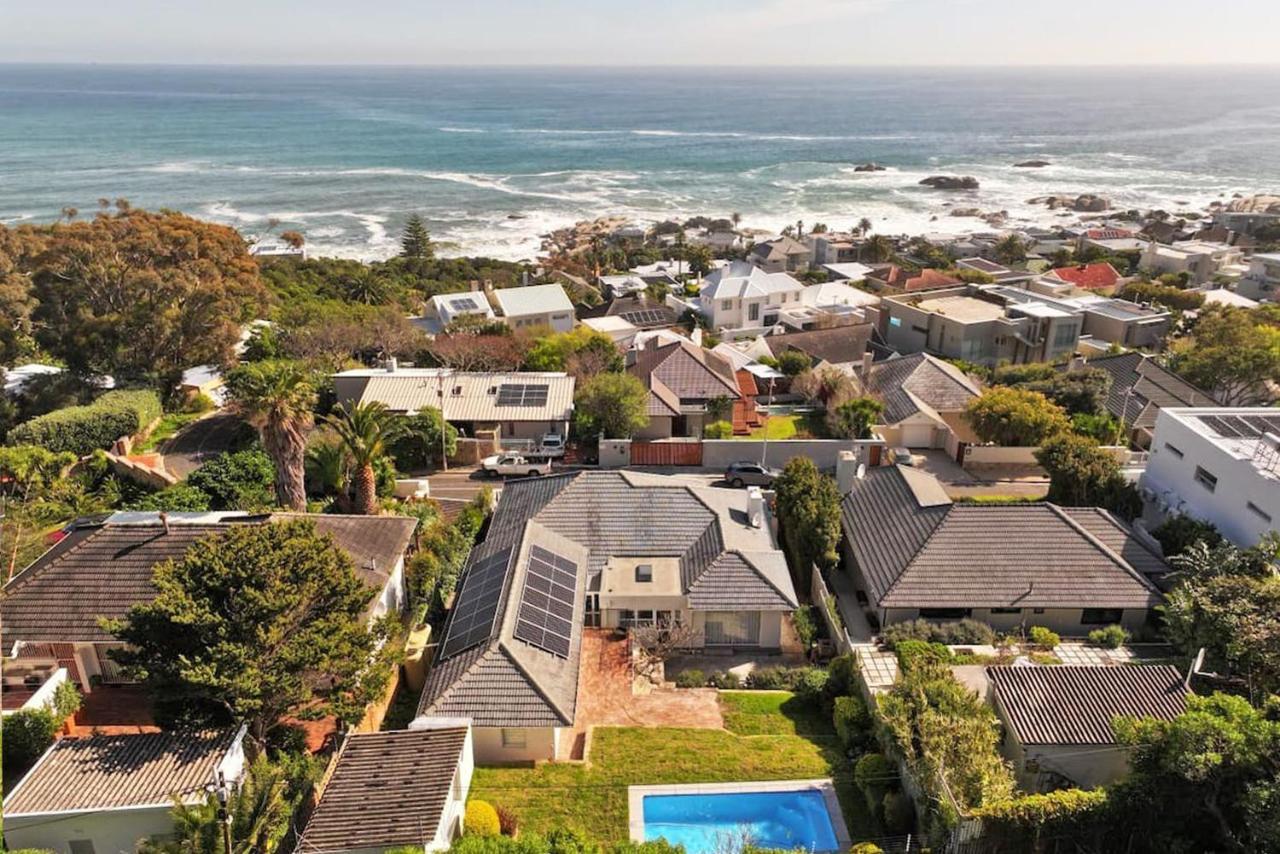 Villa Camps Bay Deluxe - Luxury With Pool, Ocean & Mountain Views