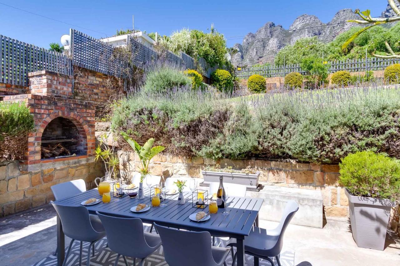 Camps Bay Deluxe - Luxury With Pool, Ocean & Mountain Views Cape Town