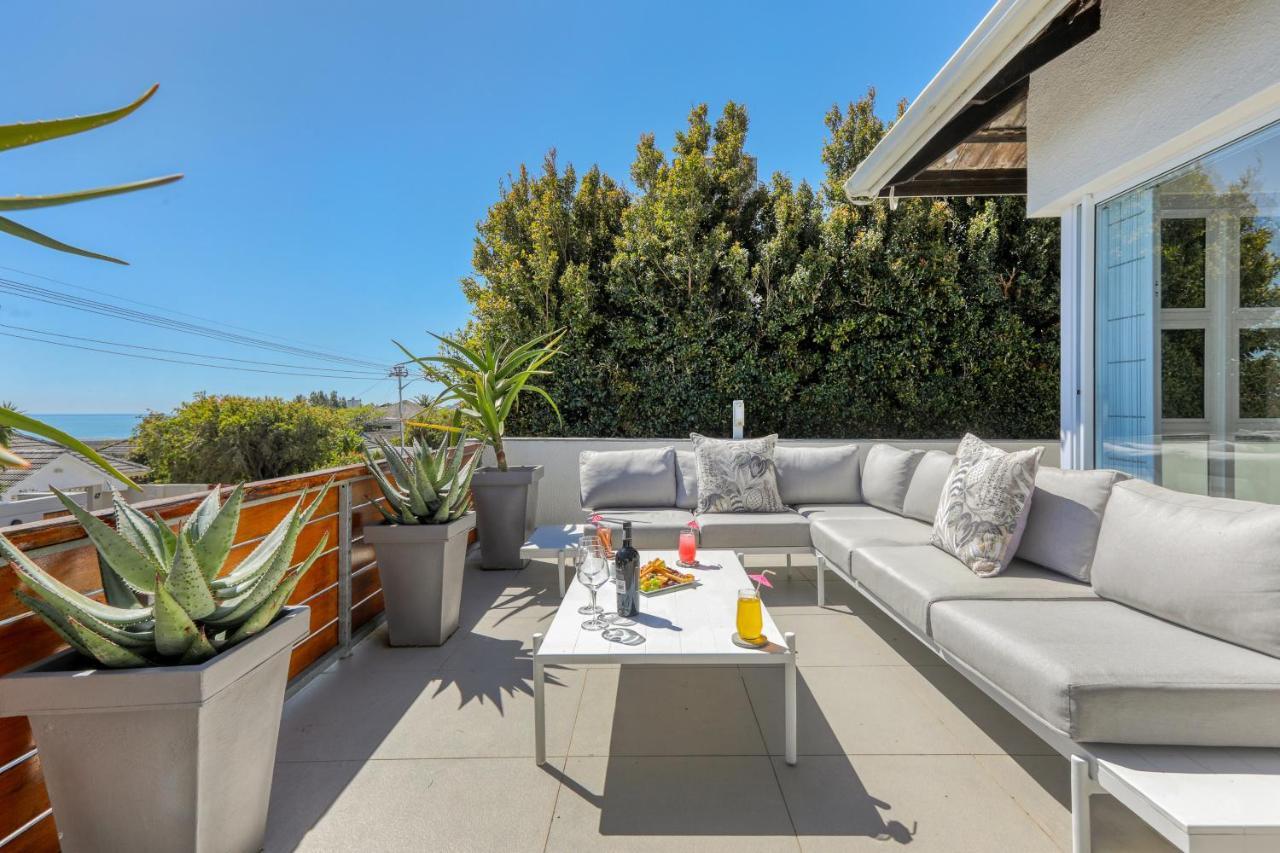 Villa Camps Bay Deluxe - Luxury With Pool, Ocean & Mountain Views