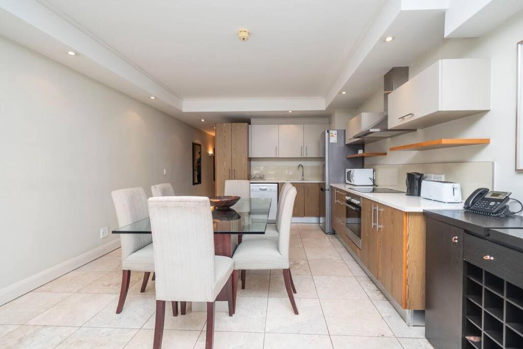 Tranquil Waterfront Escape Apartment Cape Town