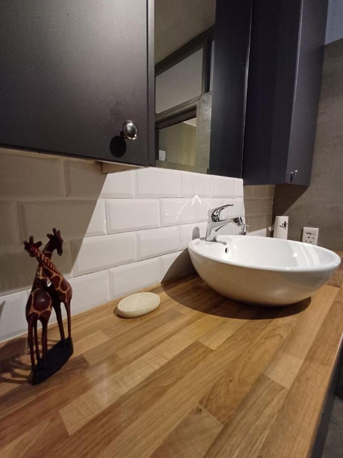 No Load-shedding Self-catering - Keerom318