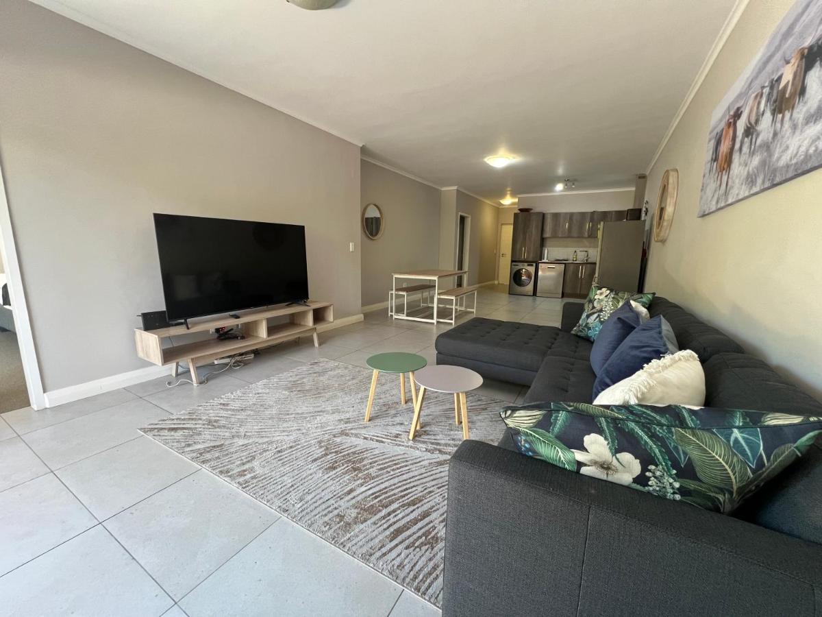 Scenic Modern In Century Ciity Apartamento *