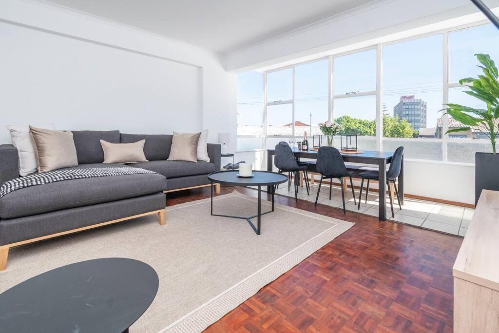 Three Bedroom In Claremont Apartment Cape Town