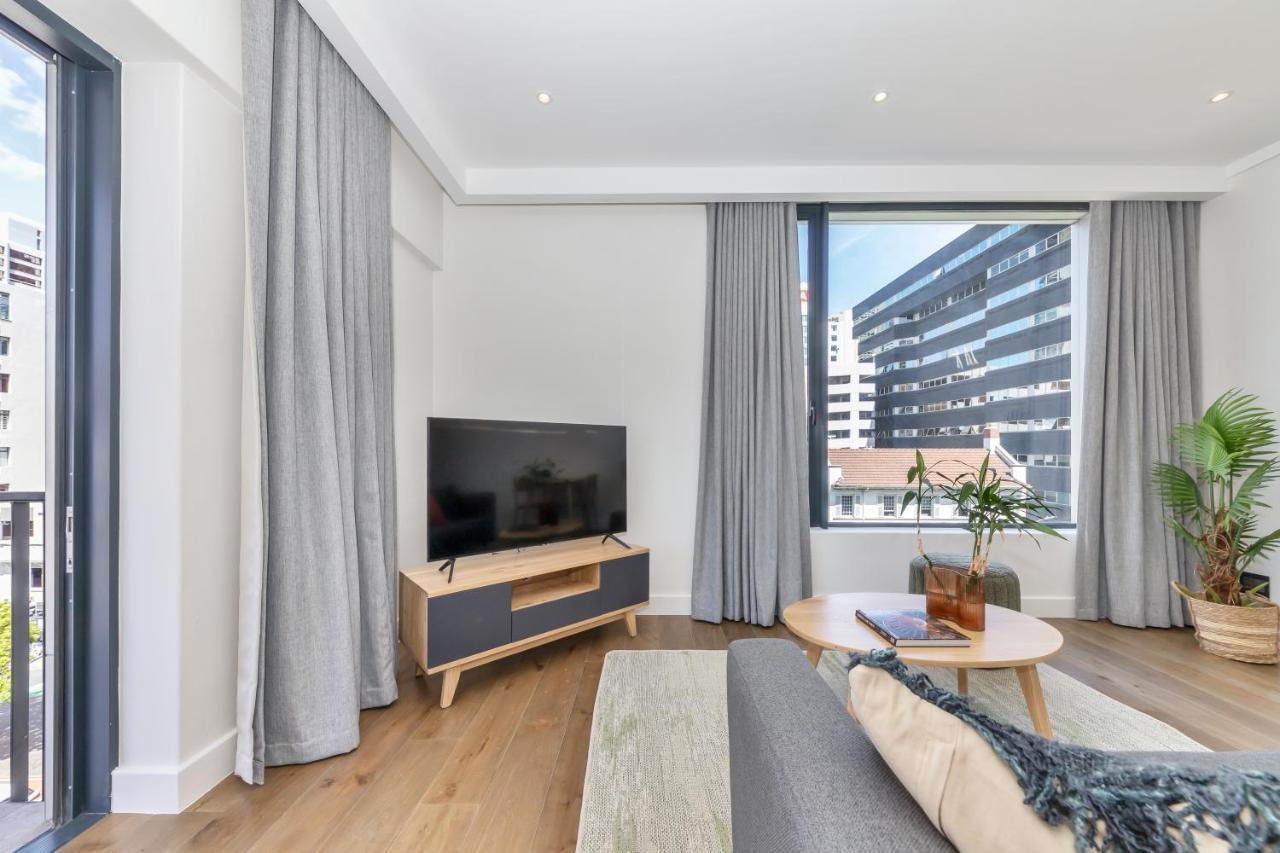 Apartment With Large Balcony Cape Town