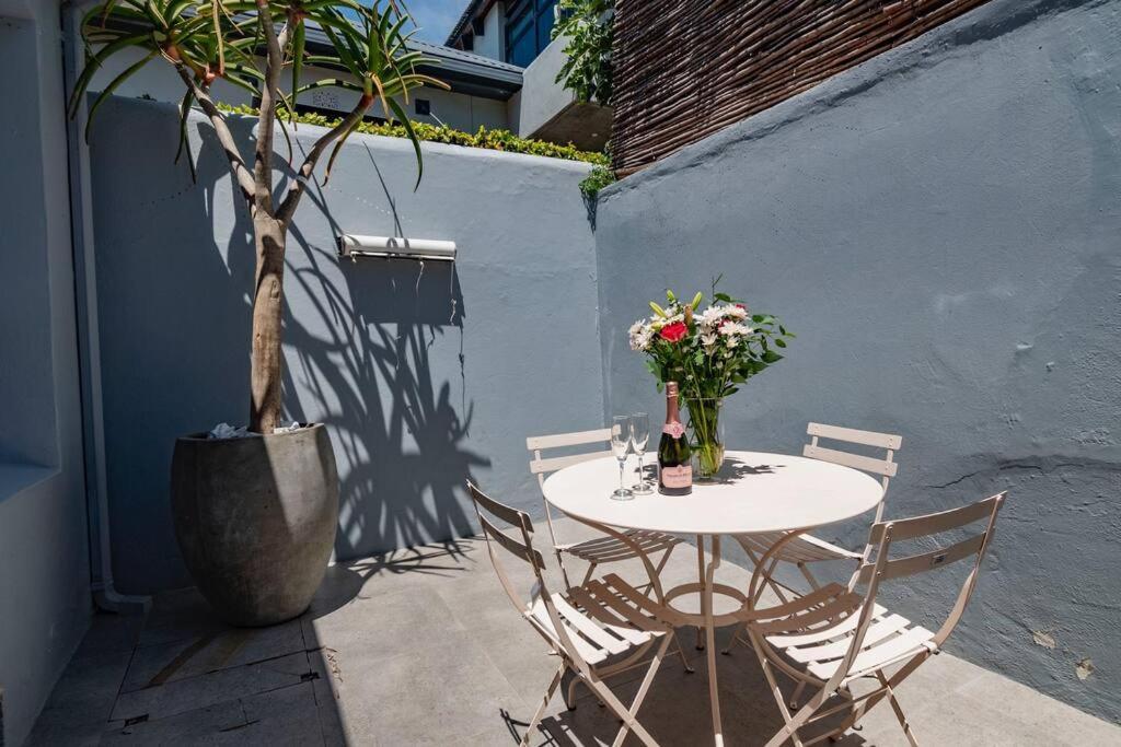 Apartment Contemporary Two Bedroom House In Greenpoint