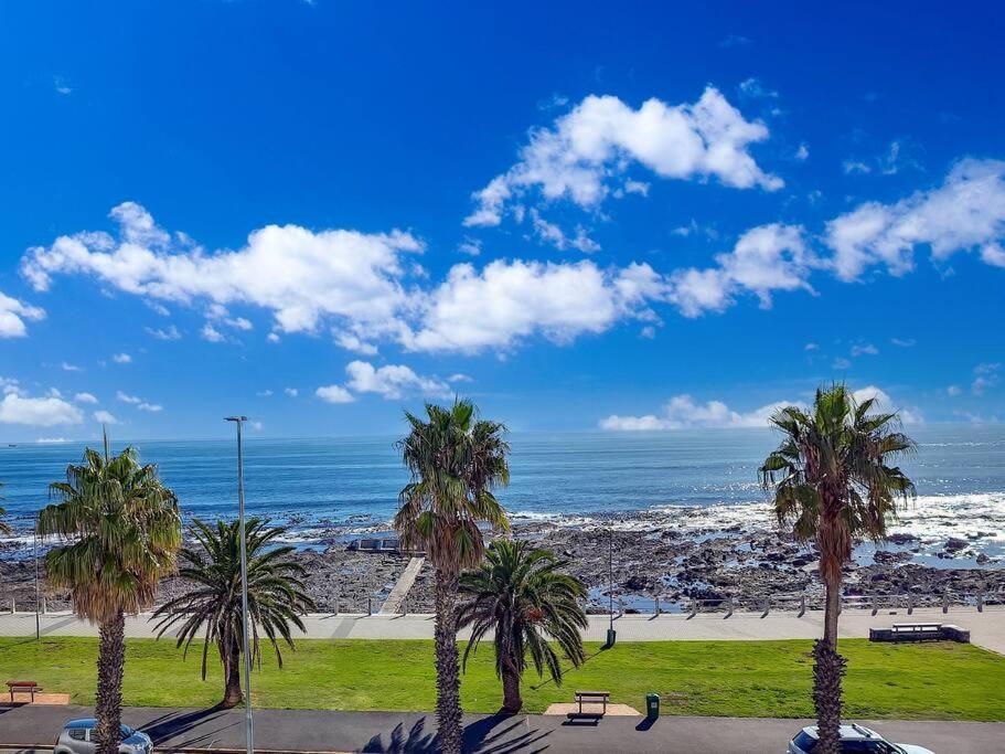 Apartment Contemporary Two Bedroom House In Greenpoint Cape Town