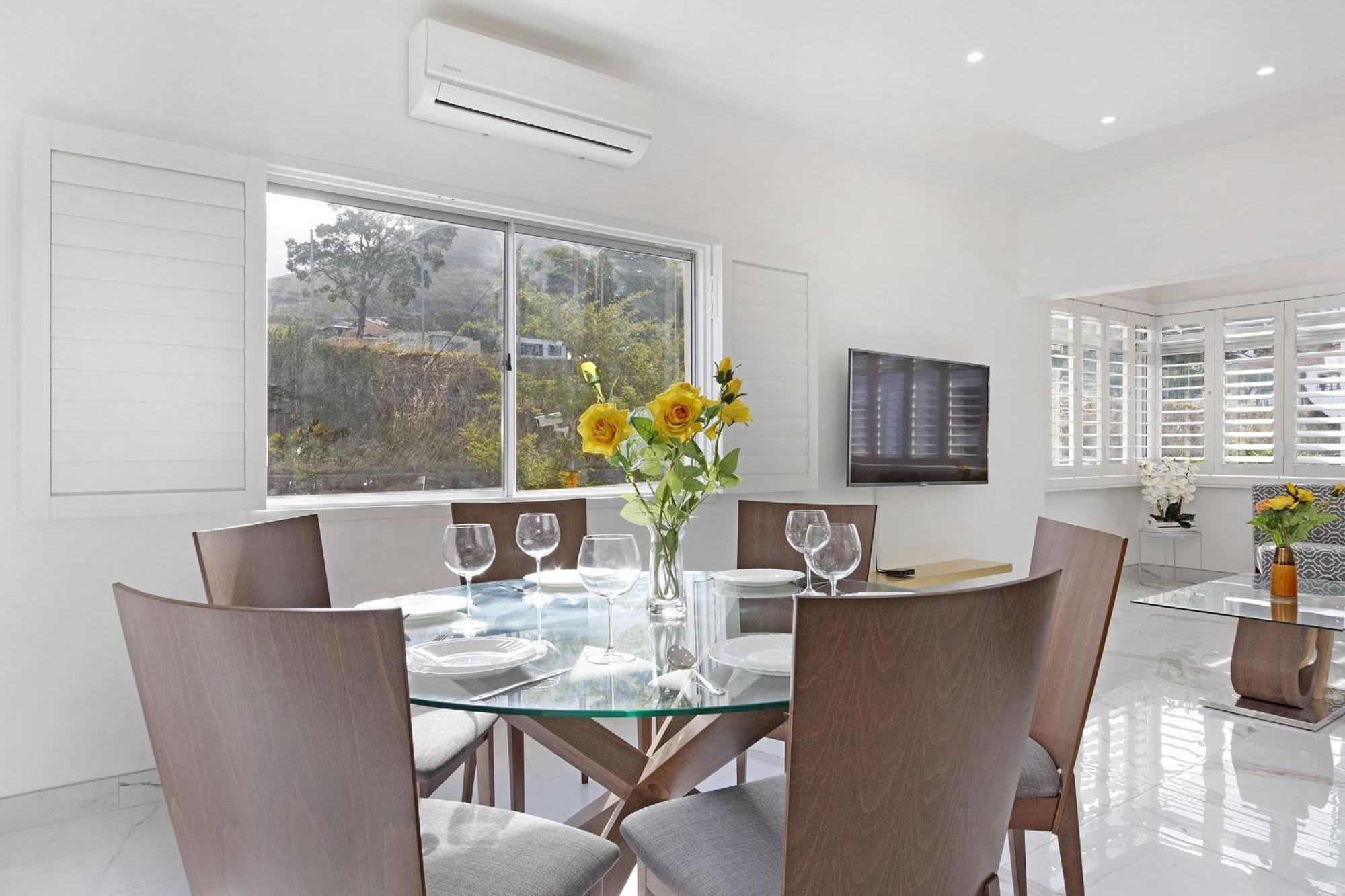 Apartment Manella On Kloof By Host Agents