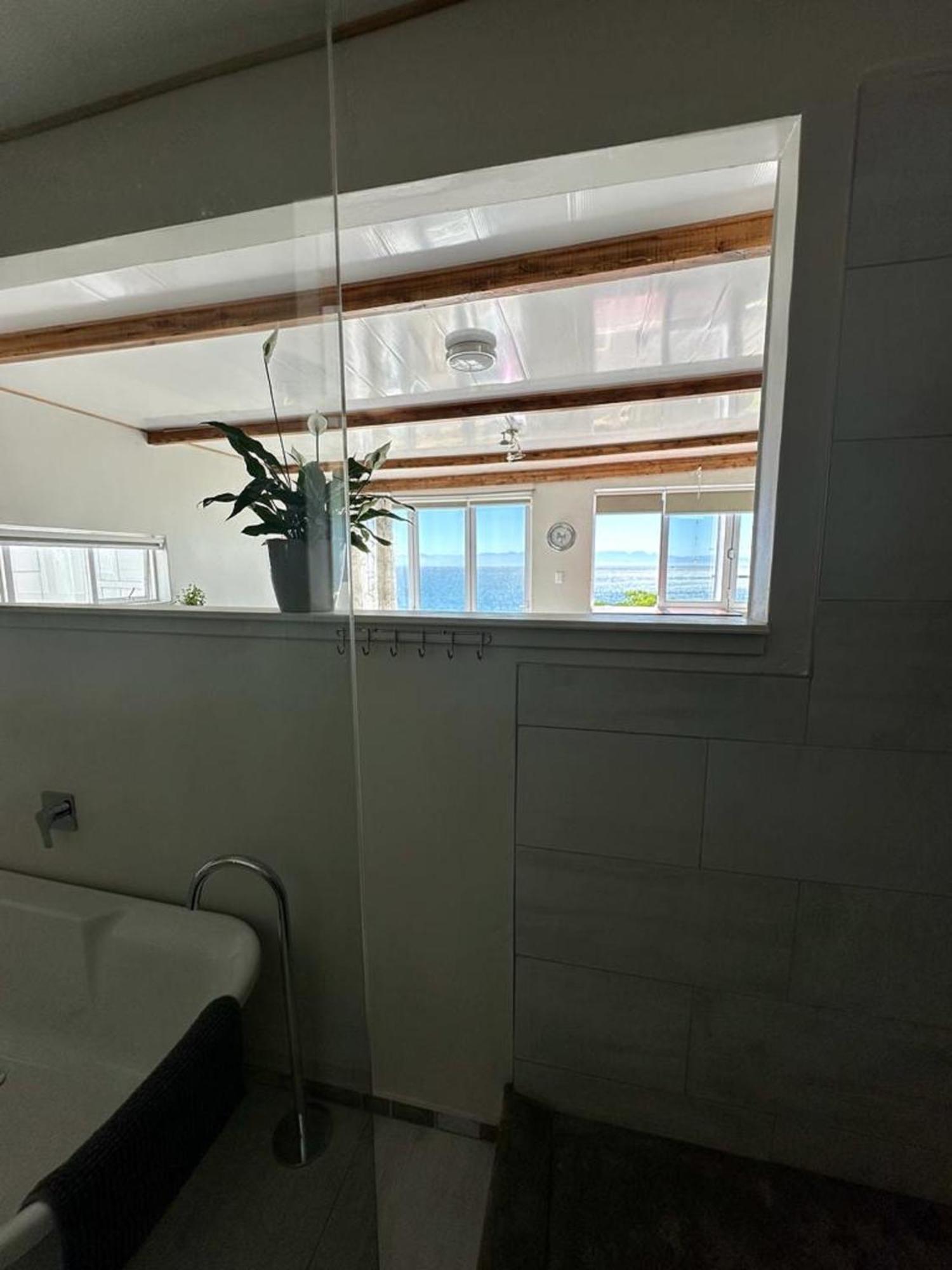 Bed & Breakfast Blue Bay Bayview Cape Town