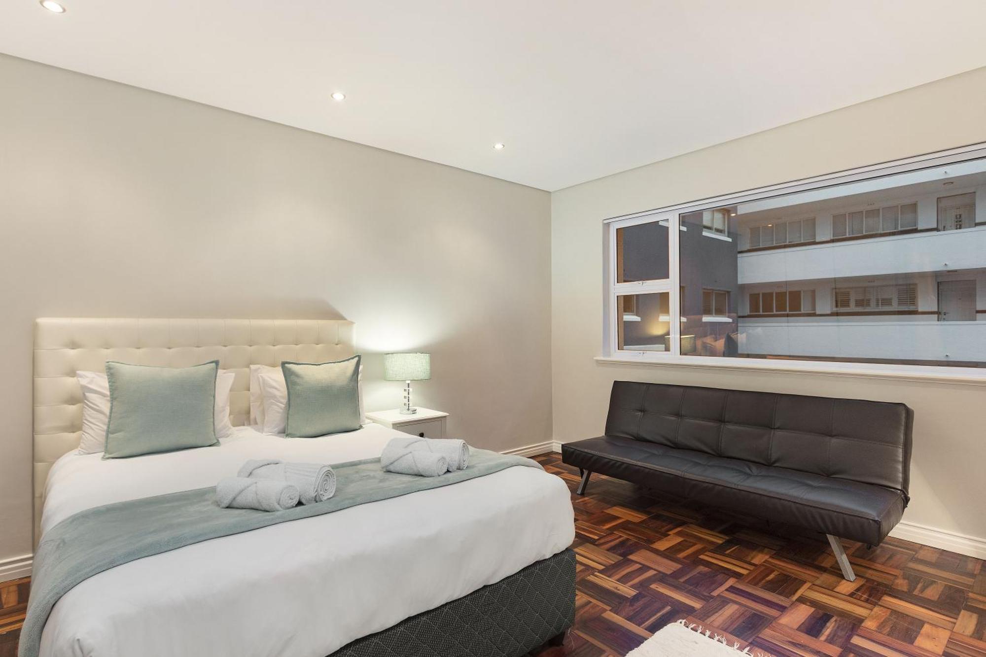 Sandringham 55 * Cape Town