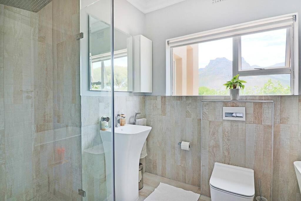 Apartment Perfection Flows From Detail Cape Town