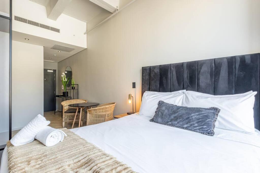 Cozy, Delightful For A Good Rest Apartment Cape Town
