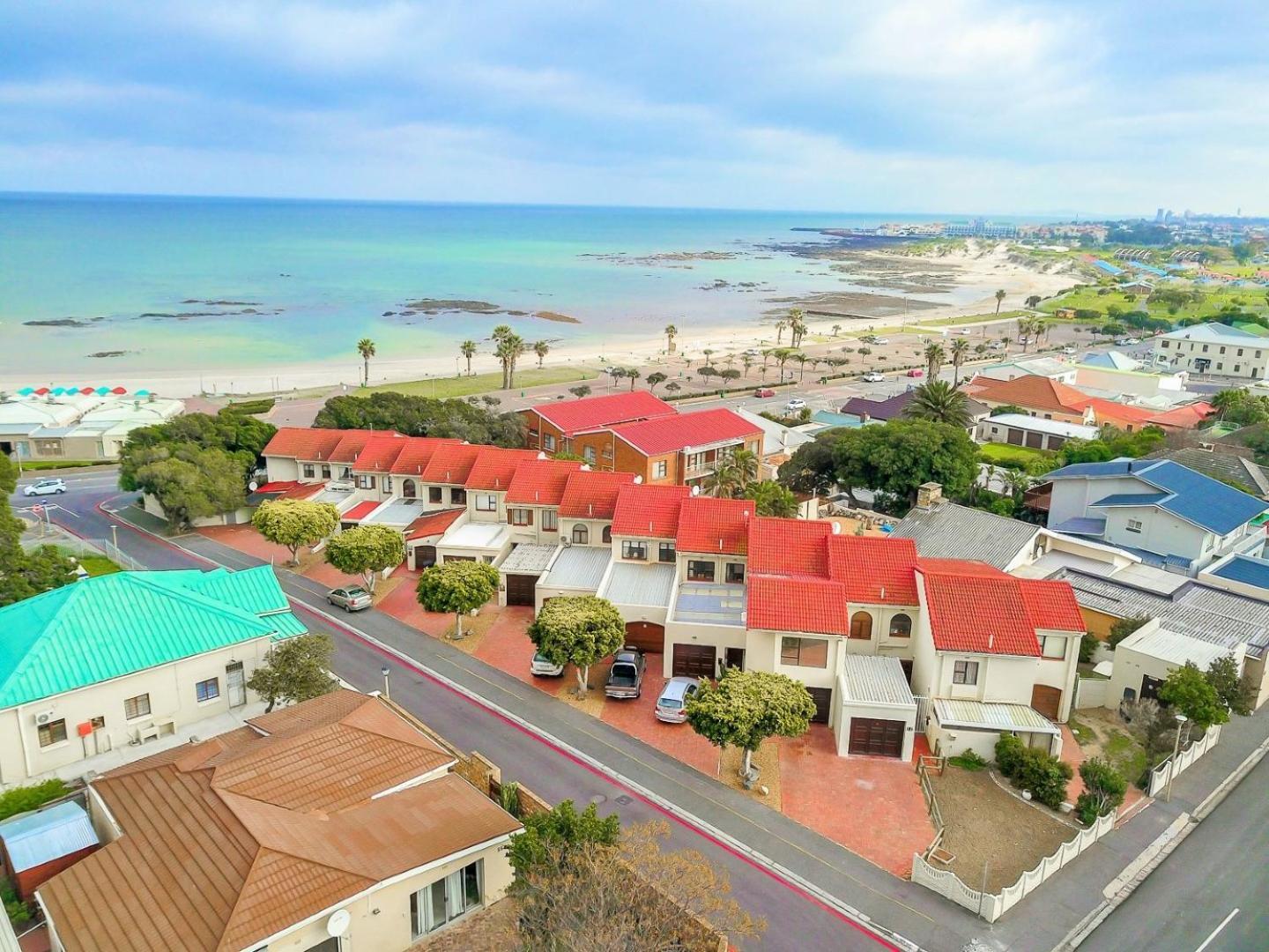 Terrace-on-sea-holiday Made Simple! Sleeps 4 Apartment