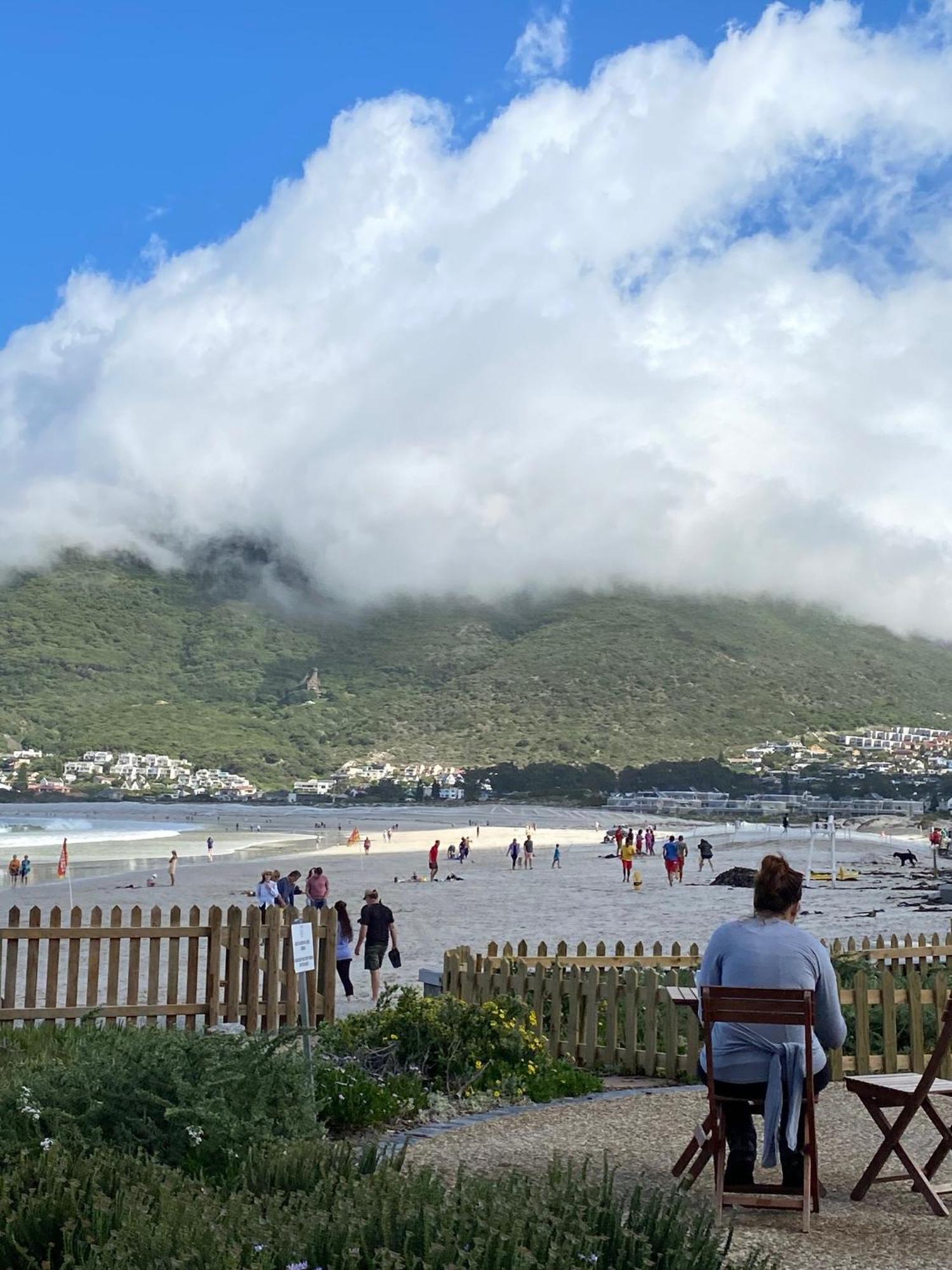 Beachfront Terrace 1 Hout Bay, Apartment *