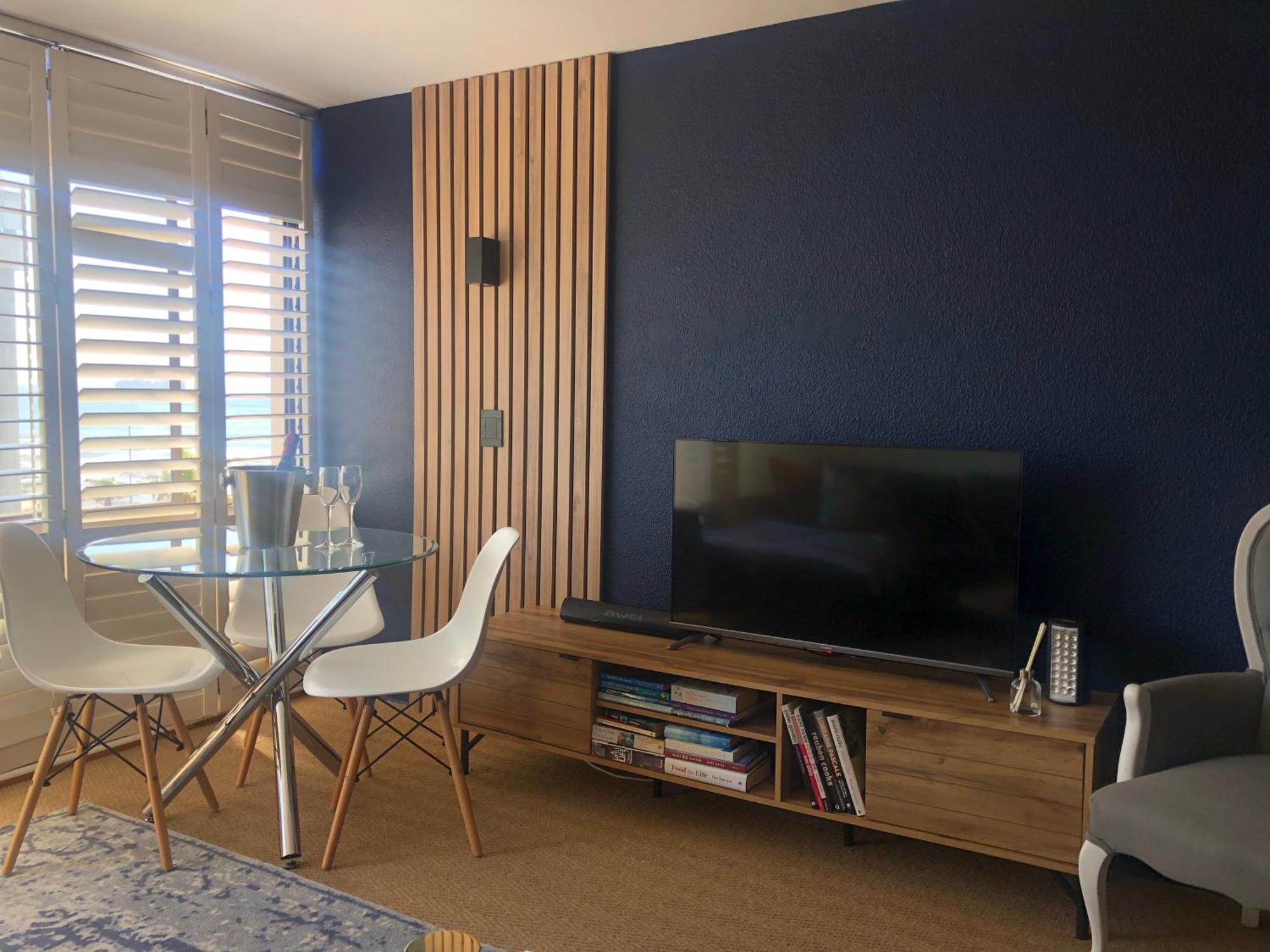 Blue In Mouille Point Apartment *