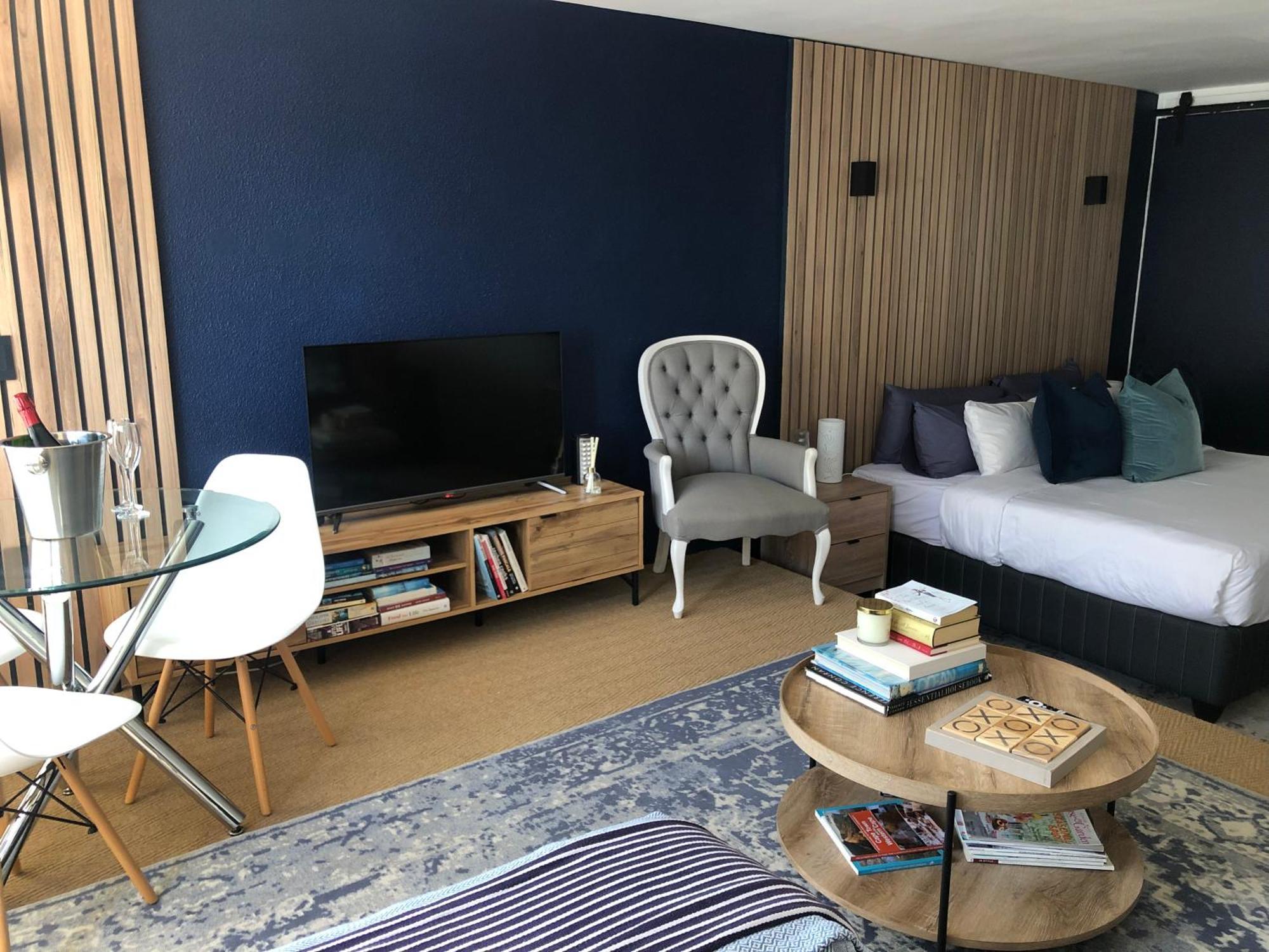 Blue In Mouille Point Apartment Cape Town