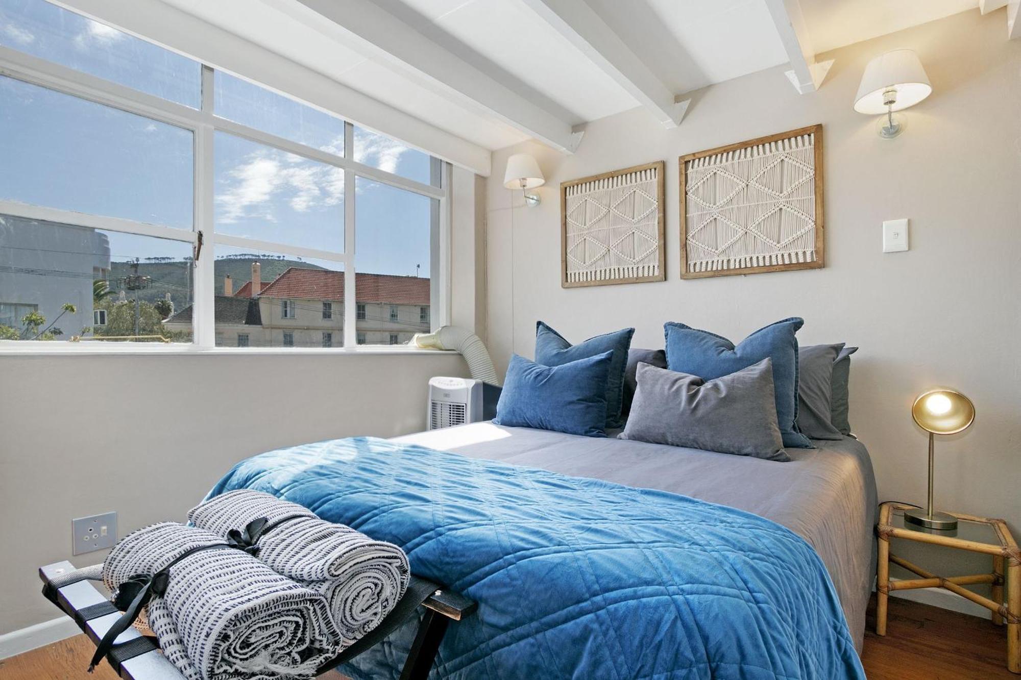 Apartment On Hope By Hostagents