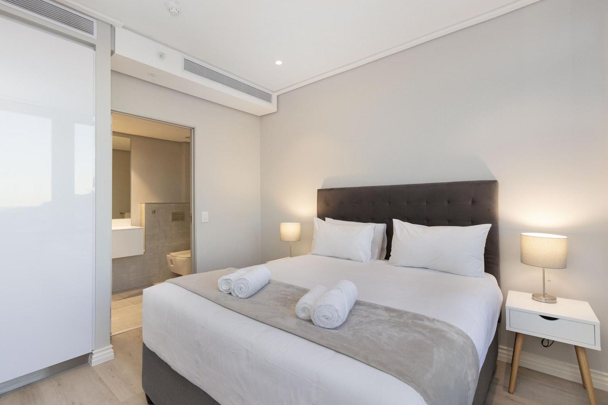Apartment 16 On Bree Unit 2117