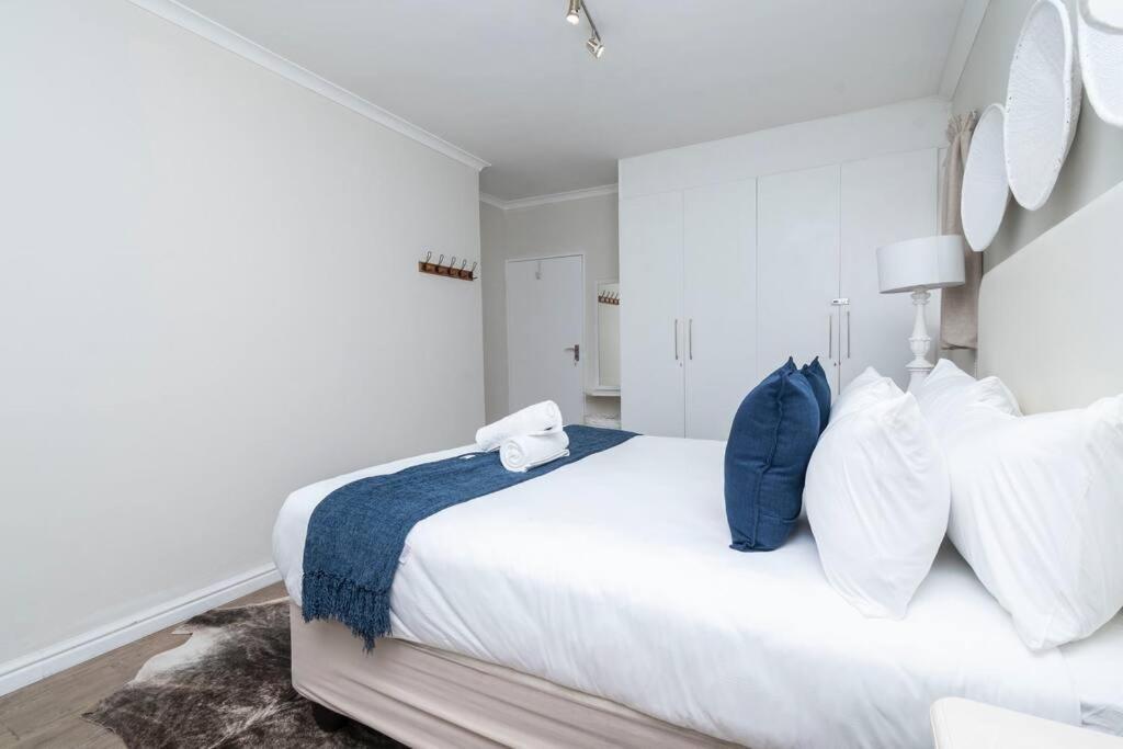 Point Living With Stadium View Apartment