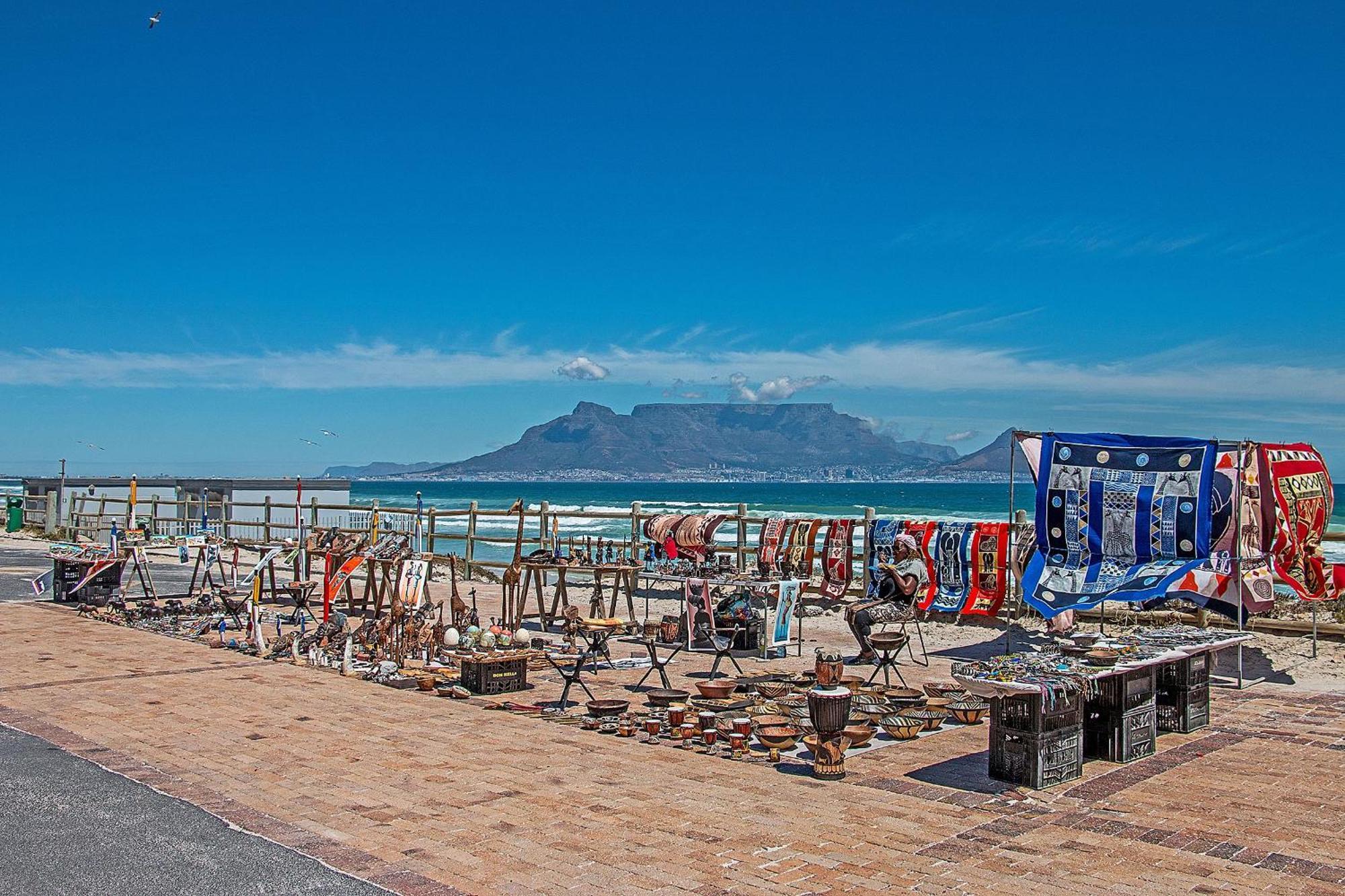 Eden On The Bay 117 By Hostagents * Cape Town