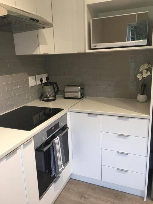 Lovely In Pinelands, Apartment *