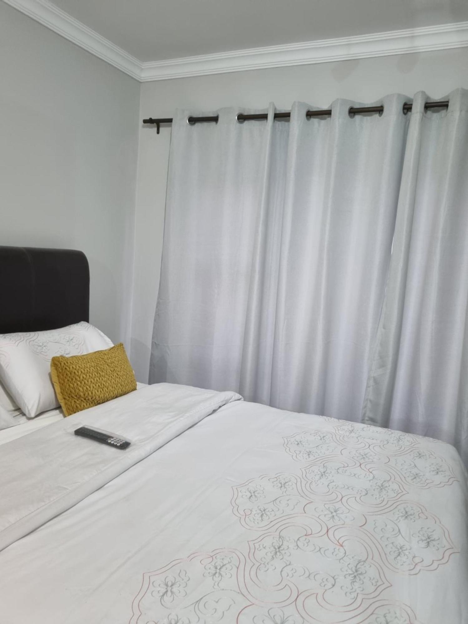 5 Antip Apartment *