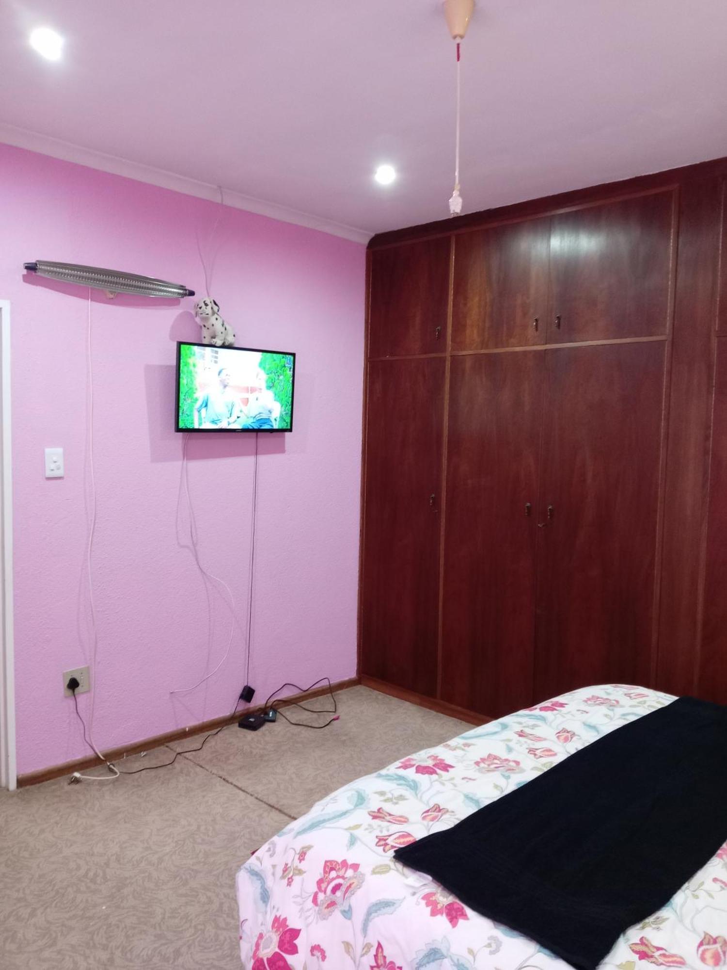 Bed & Breakfast Beyond New House