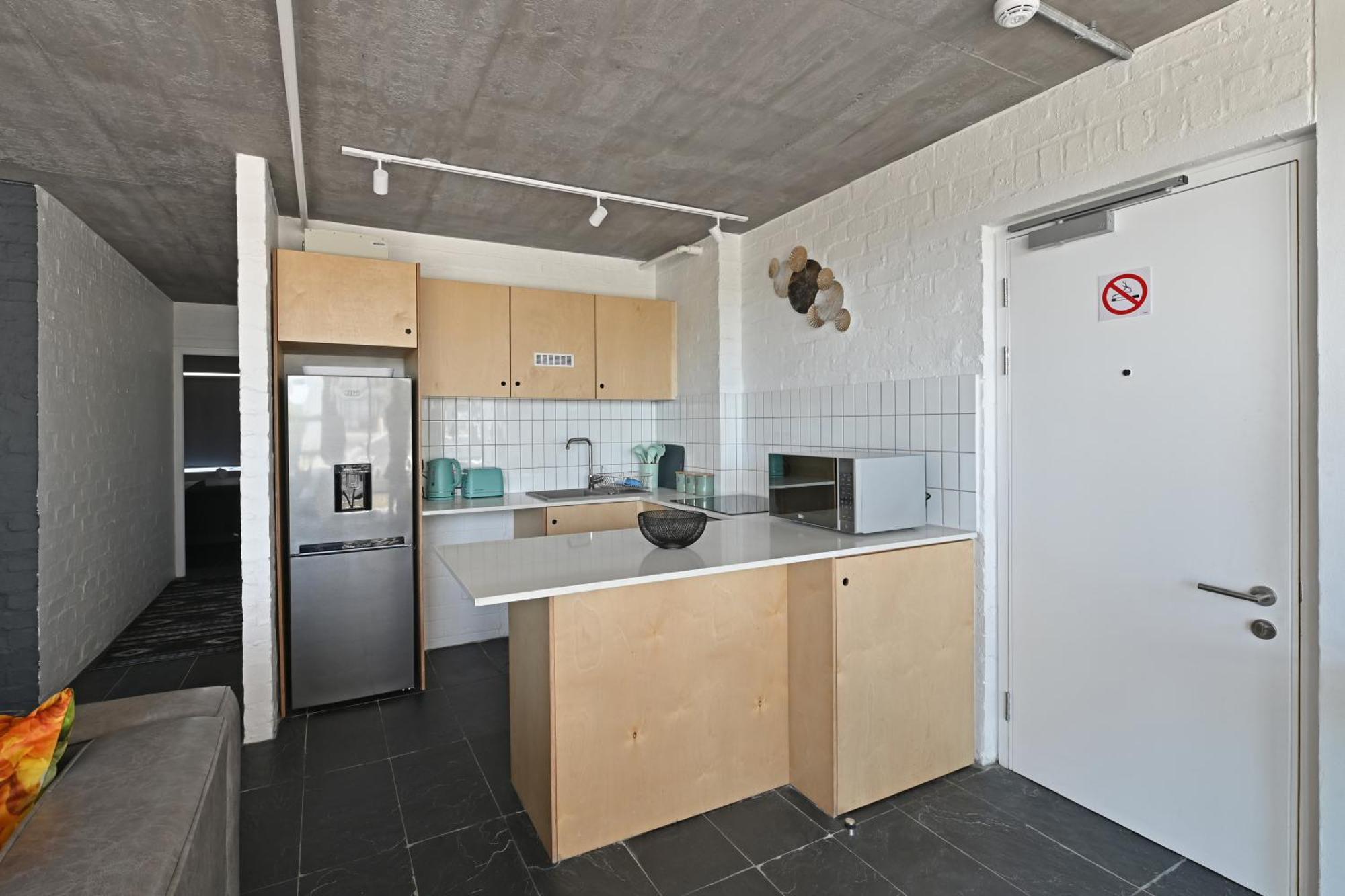 Apartment Bantry Bay 2bed 100m To