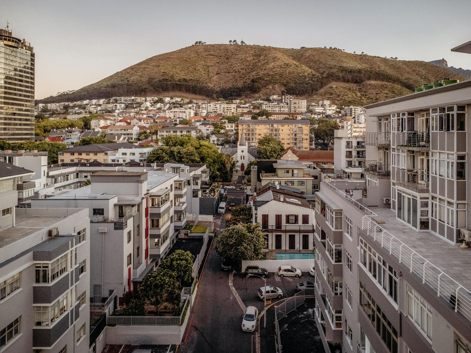 Urban Luxury In Sea Point Cape Town