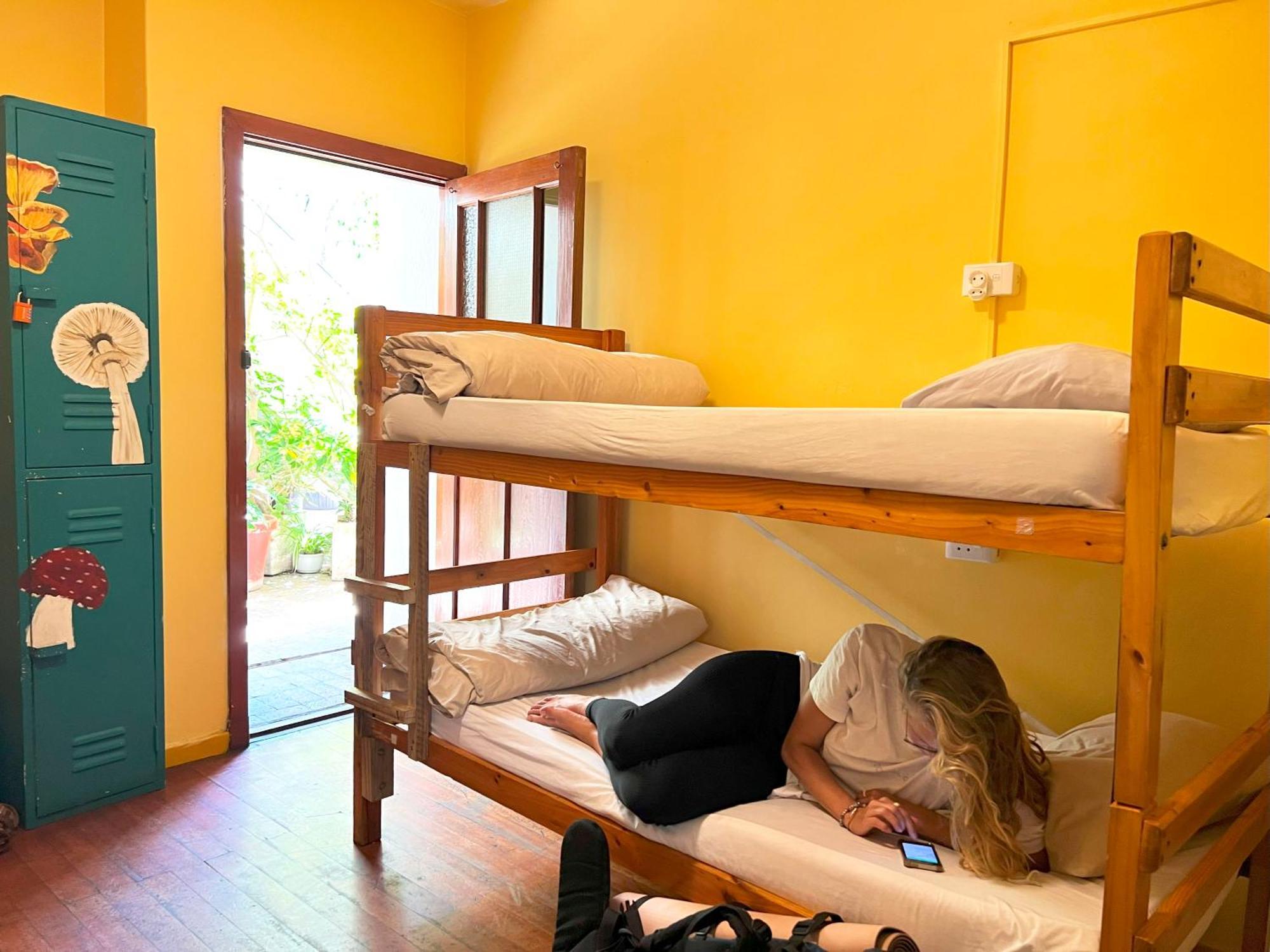 Long Street Backpackers (adults Only) *