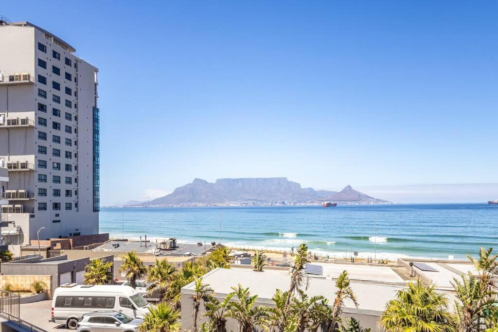 Apartment Infinity Sunset Beachfront Cape Town