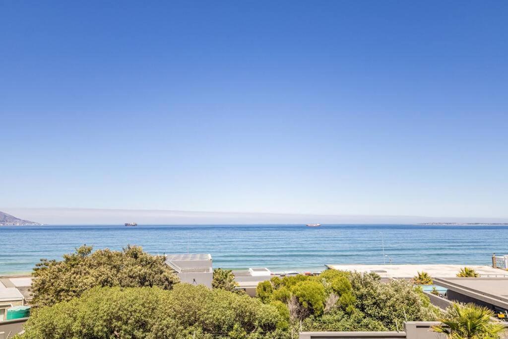 Apartment Infinity Sunset Beachfront Cape Town