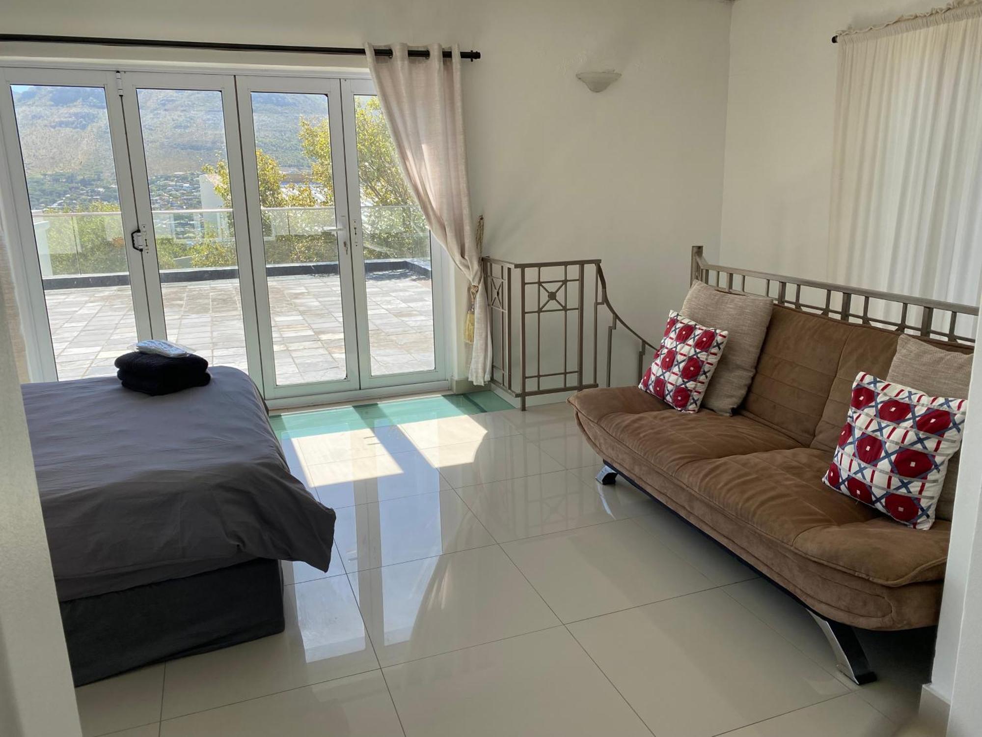 Livadia Palace Hout Bay Villa *