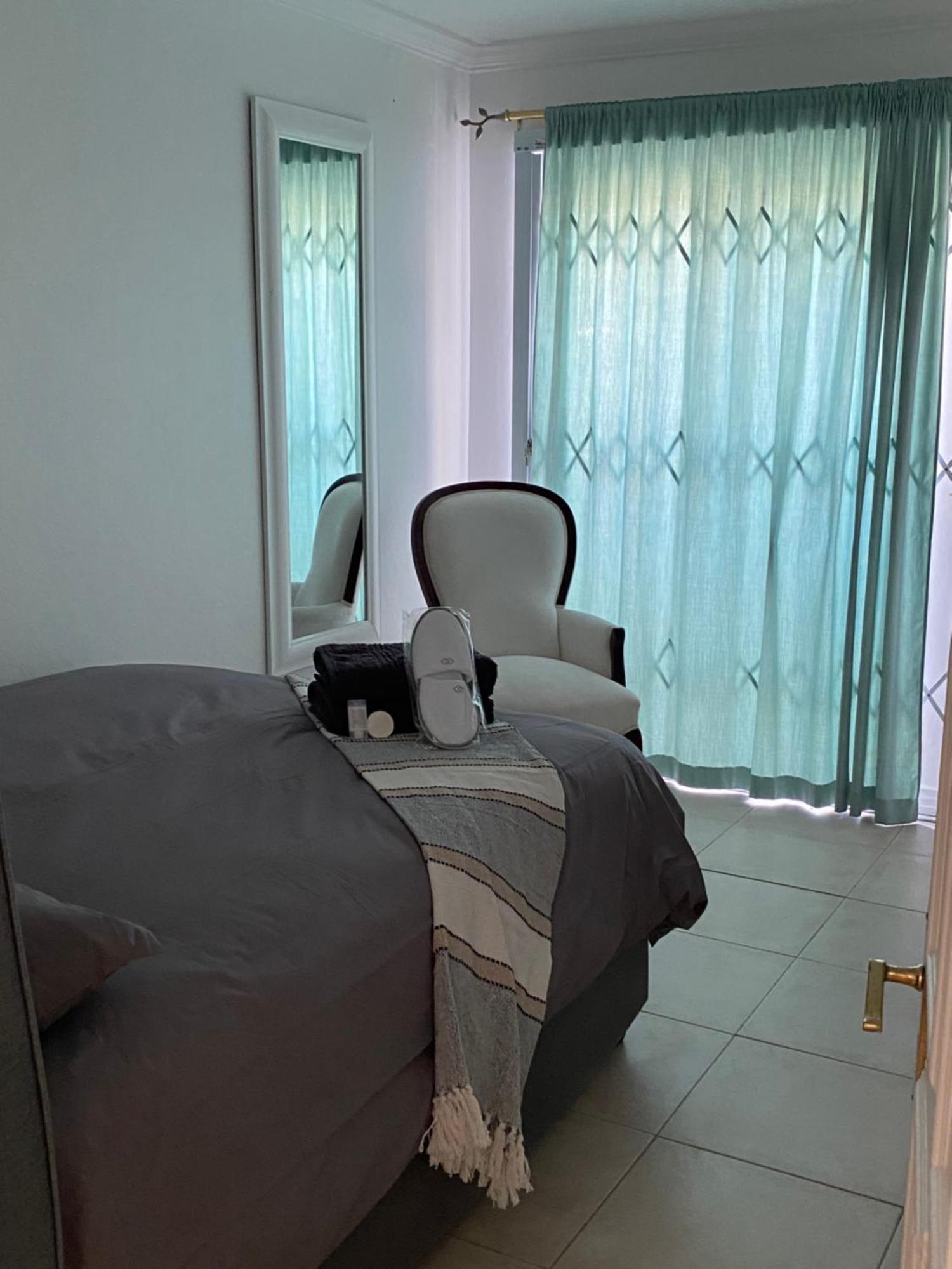 Livadia Palace Hout Bay Villa *