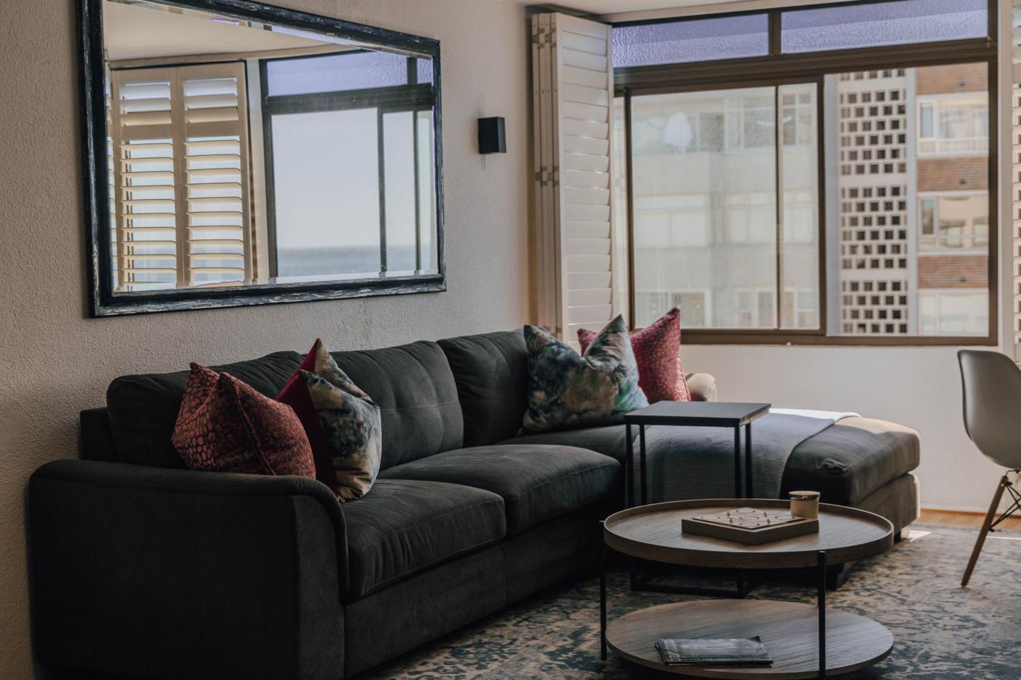 Blue In Mouille Point Apartment