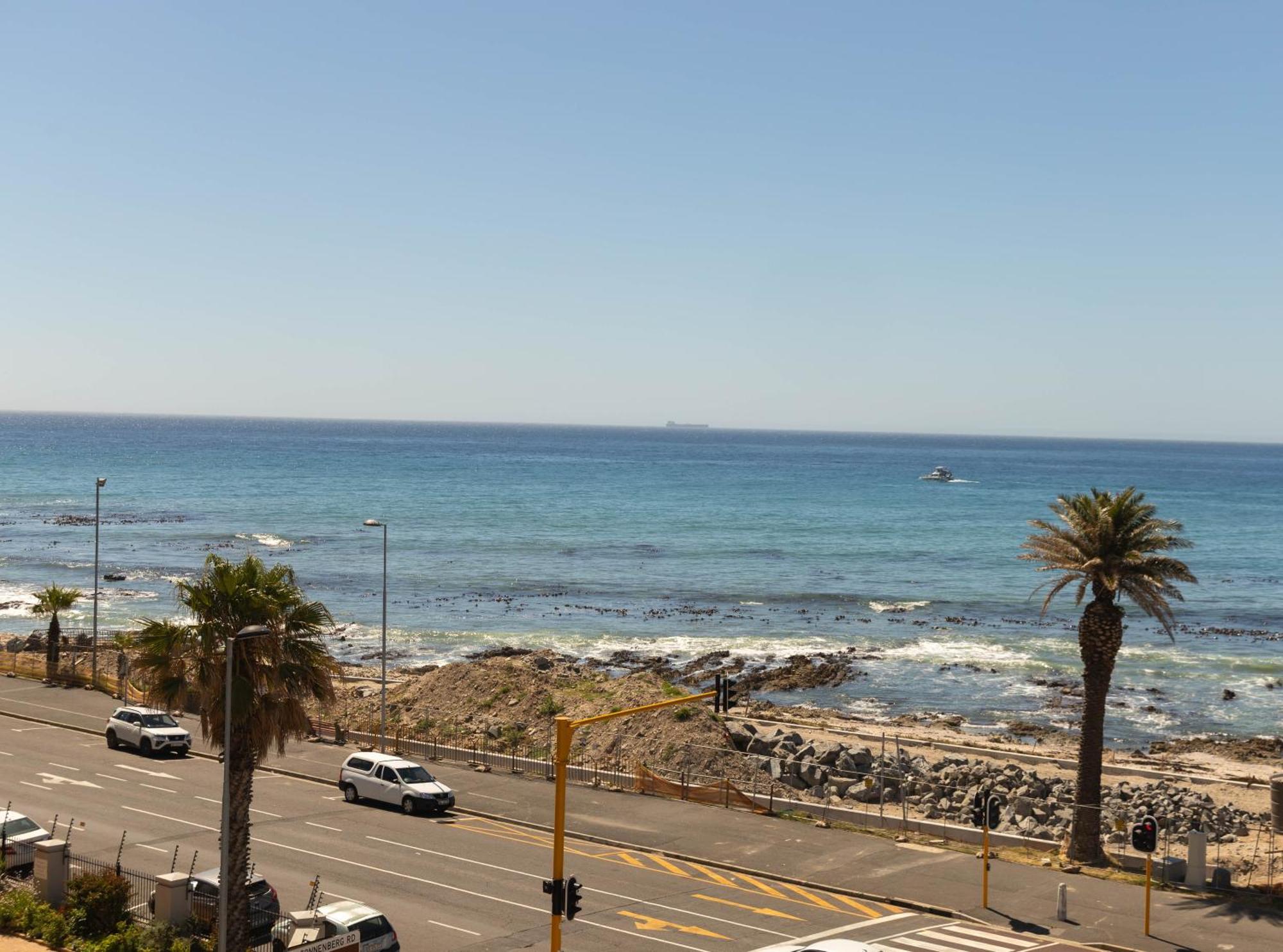 Blue In Mouille Point