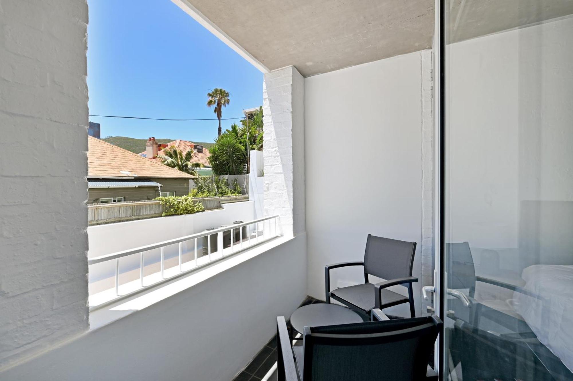 Bantry Bay 2bed 100m To Apartment Cape Town