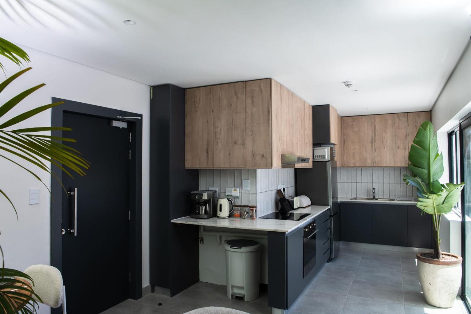 3 On Albany Luxury Apartment