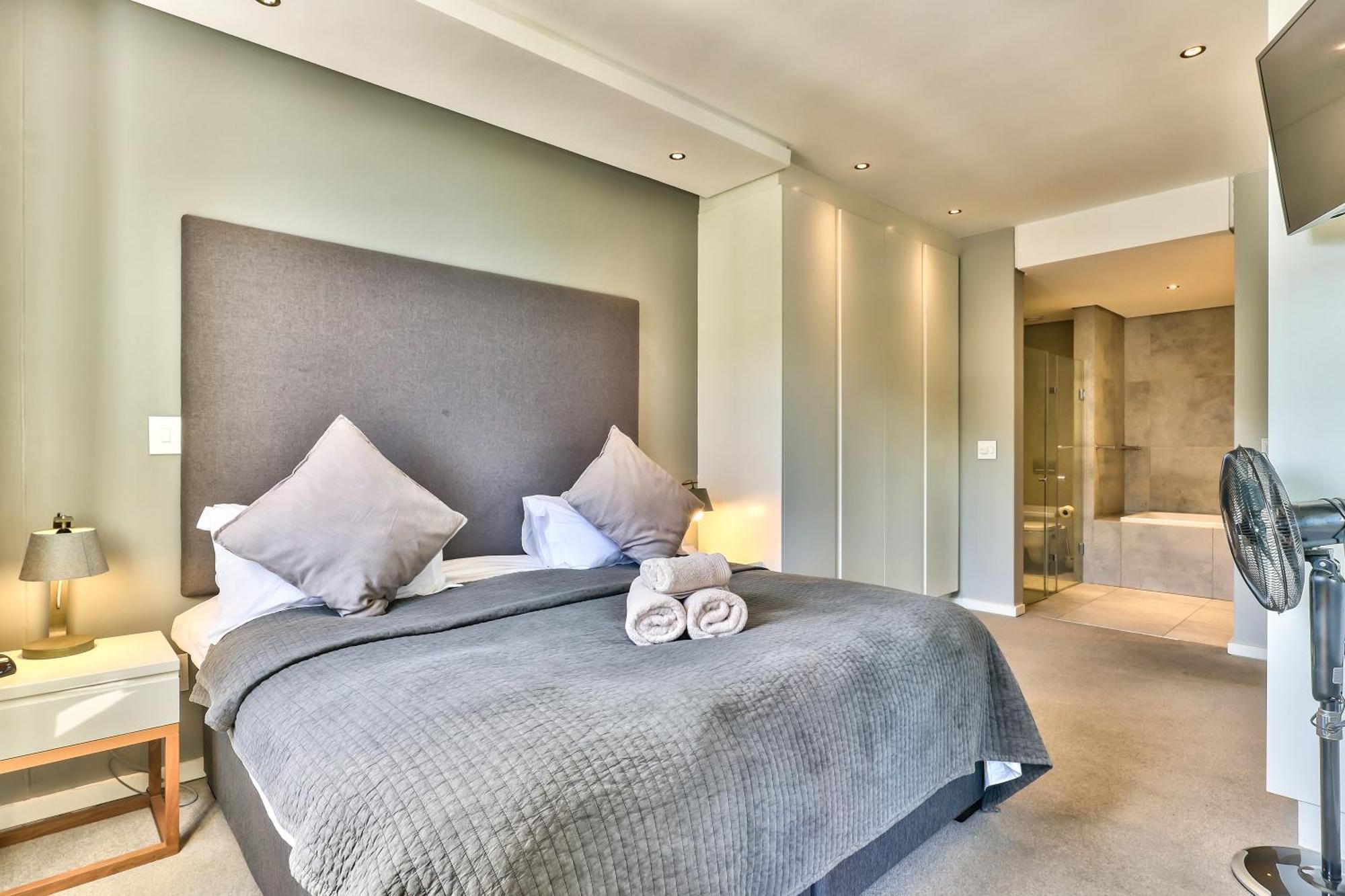 Apartment Chelsea On Main Cape Town