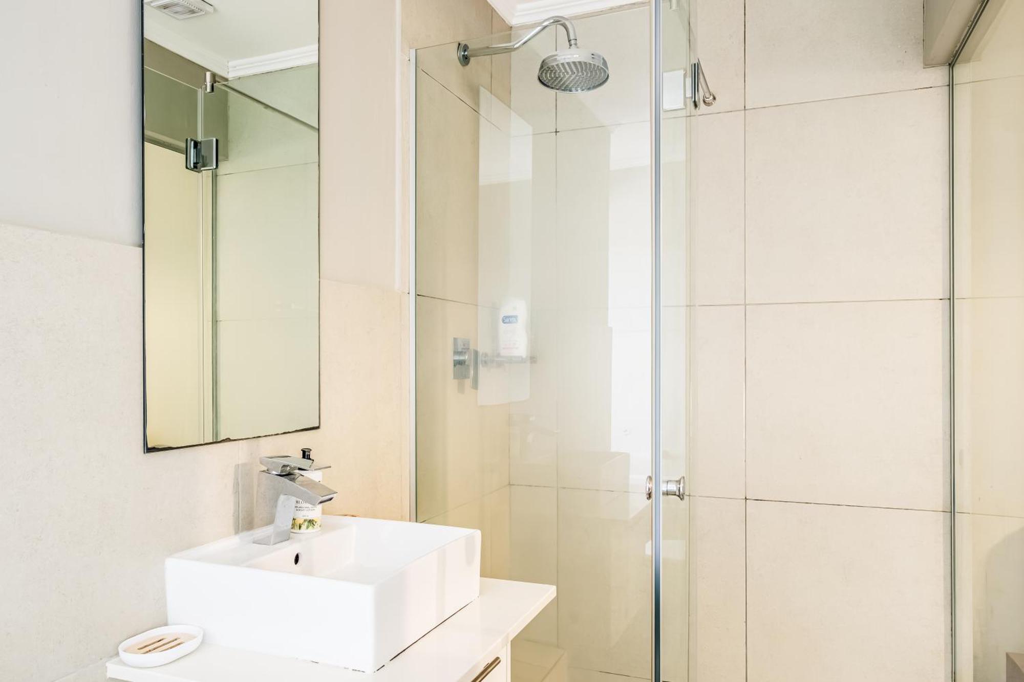 Belina - Quayside Canal Front Apartment Cape Town