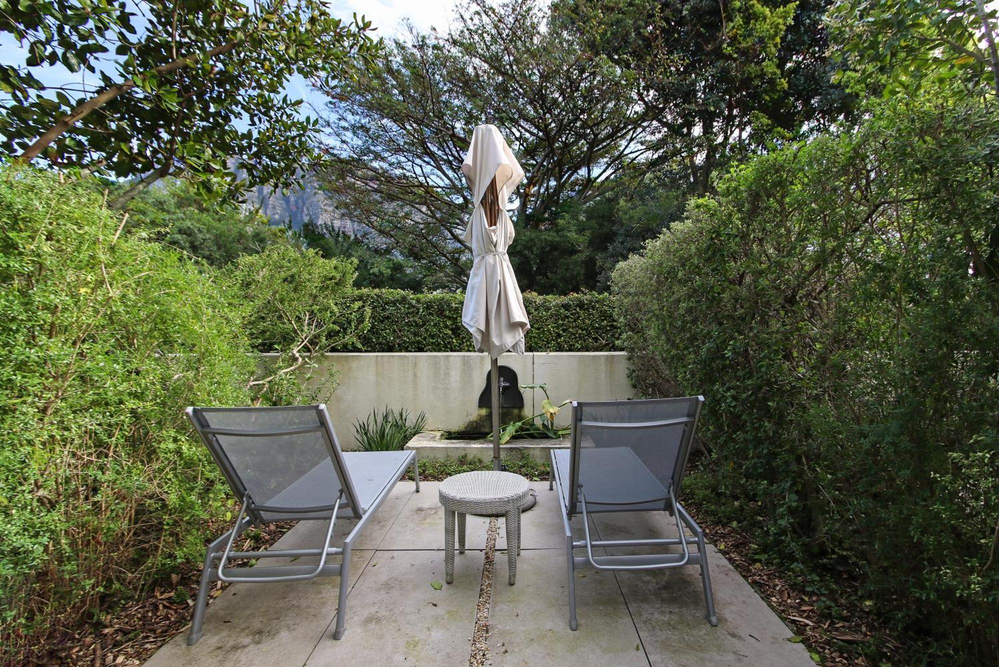 Vineyard 4* Cape Town