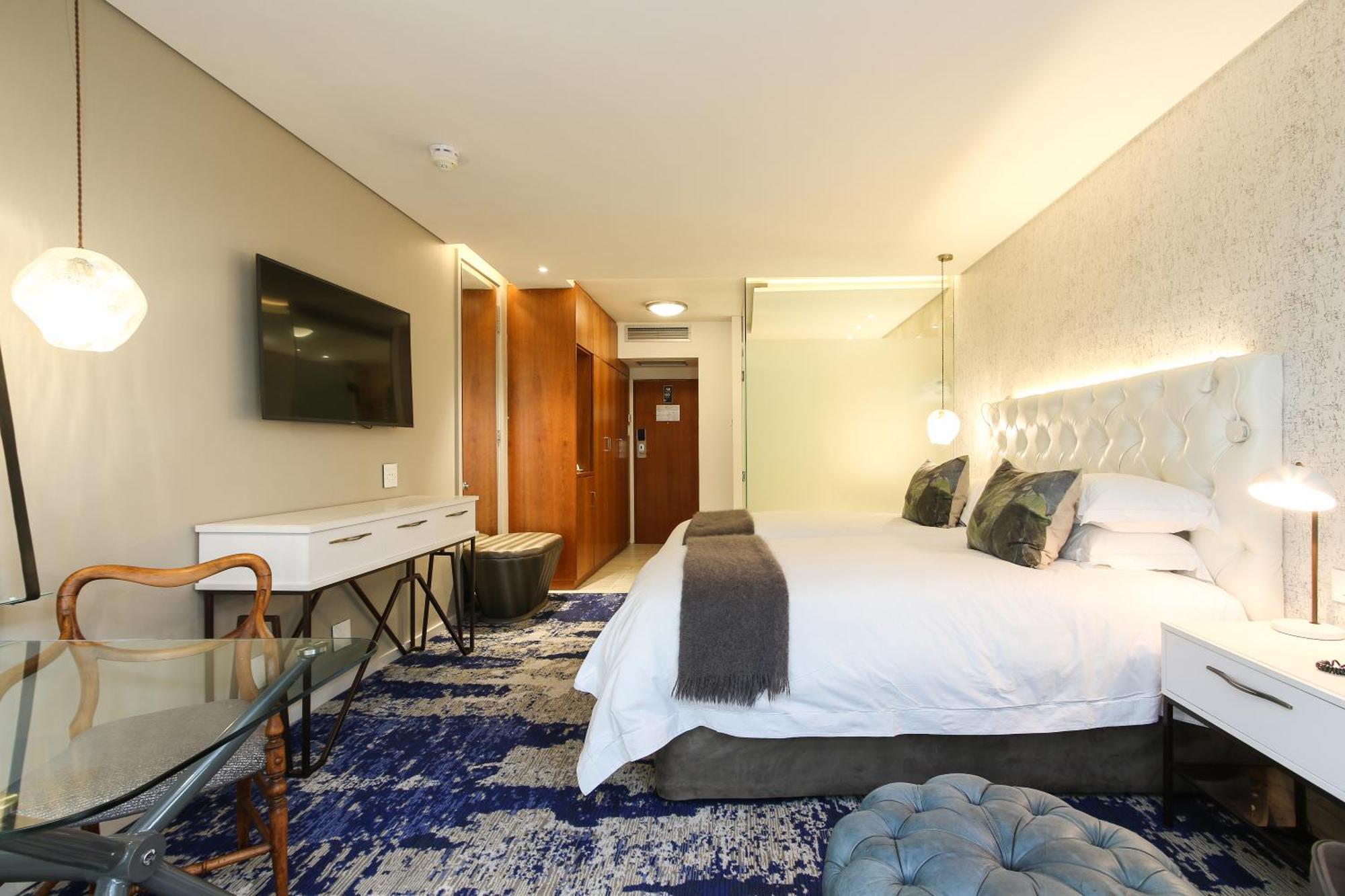 Vineyard 4* Cape Town
