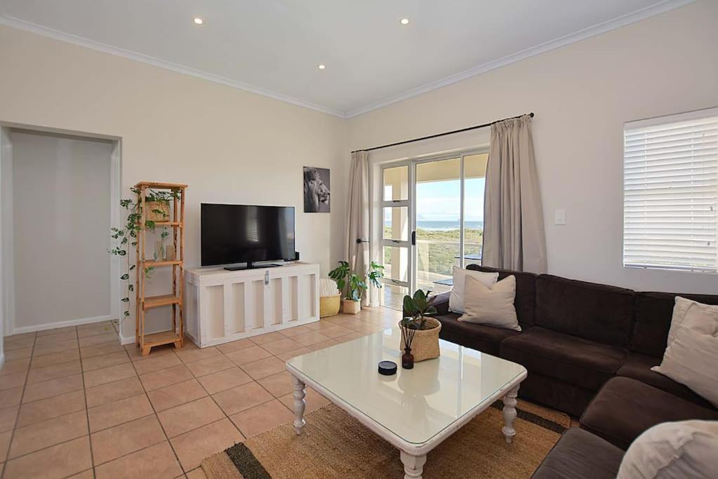 Apartment Lovely 2 Bedroom Ocean Lookout *