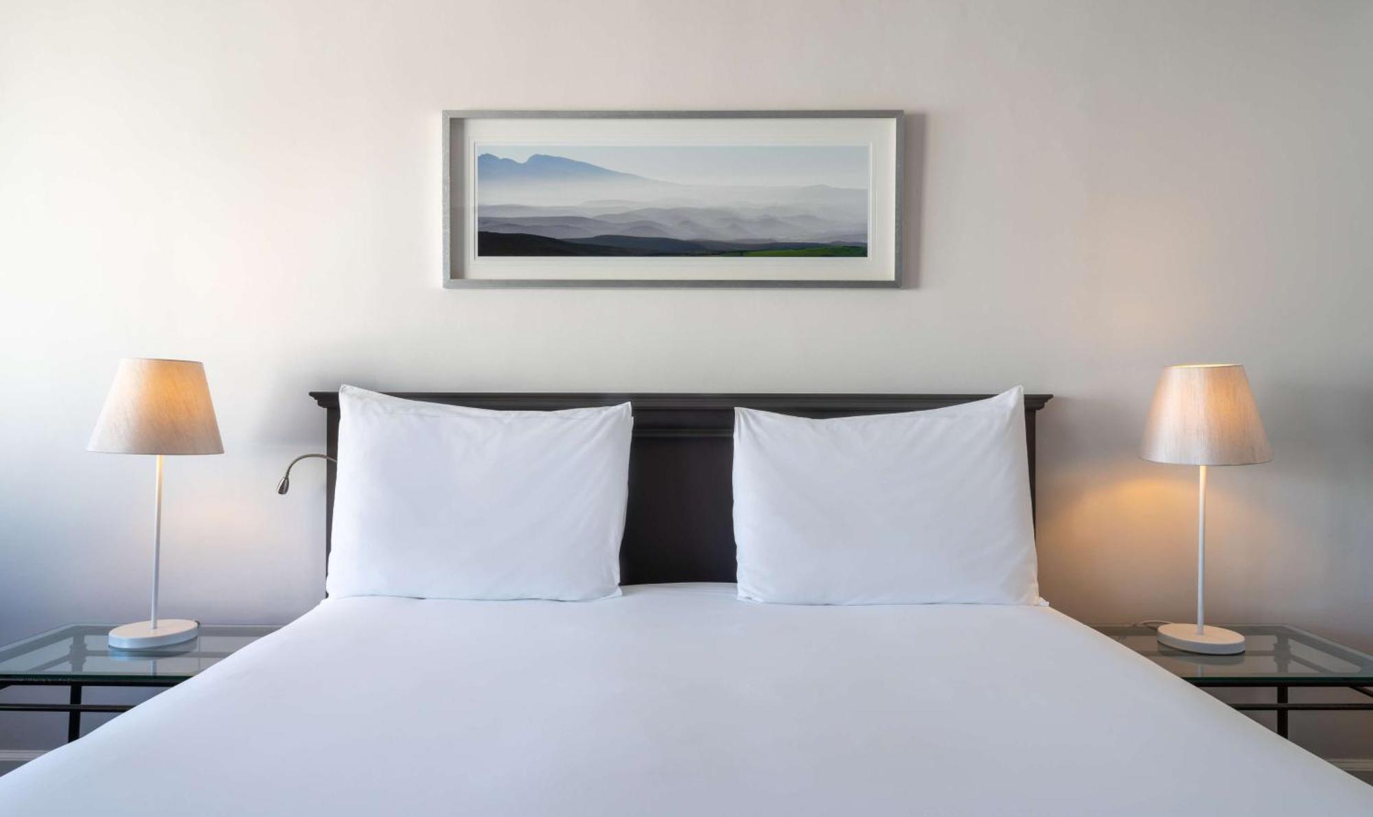 Radisson Collection Hotel, Waterfront Hotel