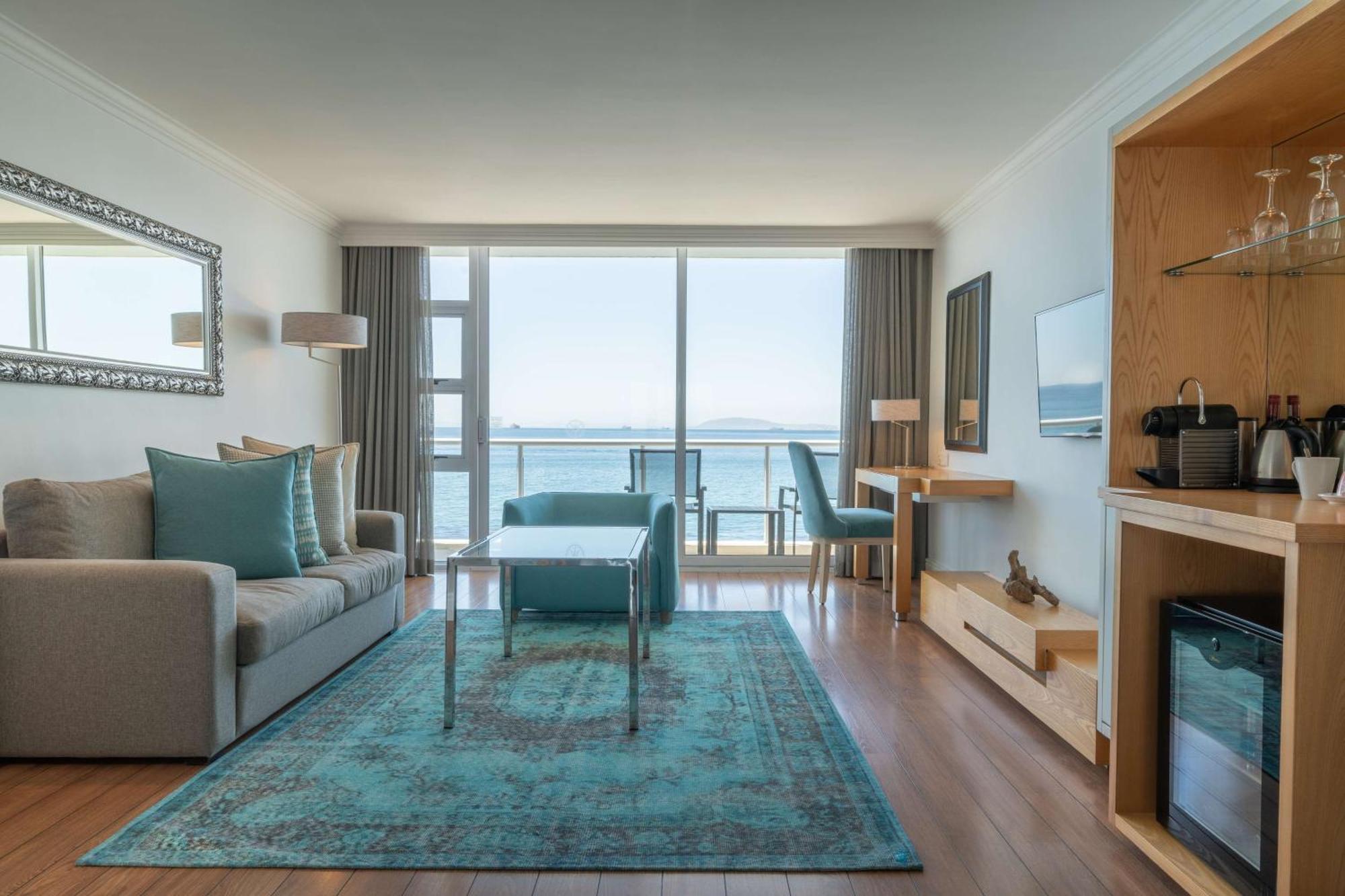 Radisson Collection Hotel, Waterfront Hotel 5*