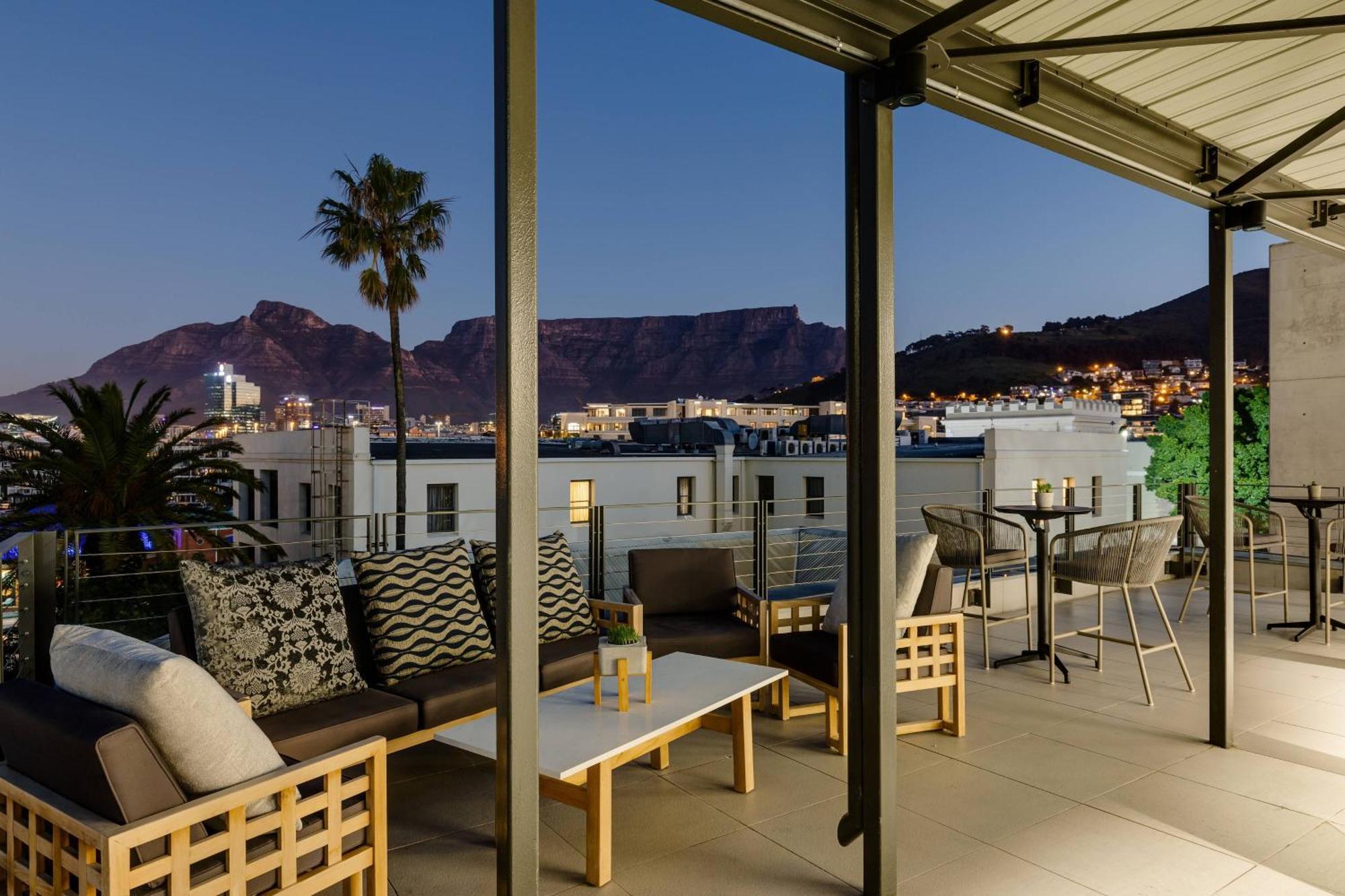Protea By Marriott Waterfront Breakwater Hotel